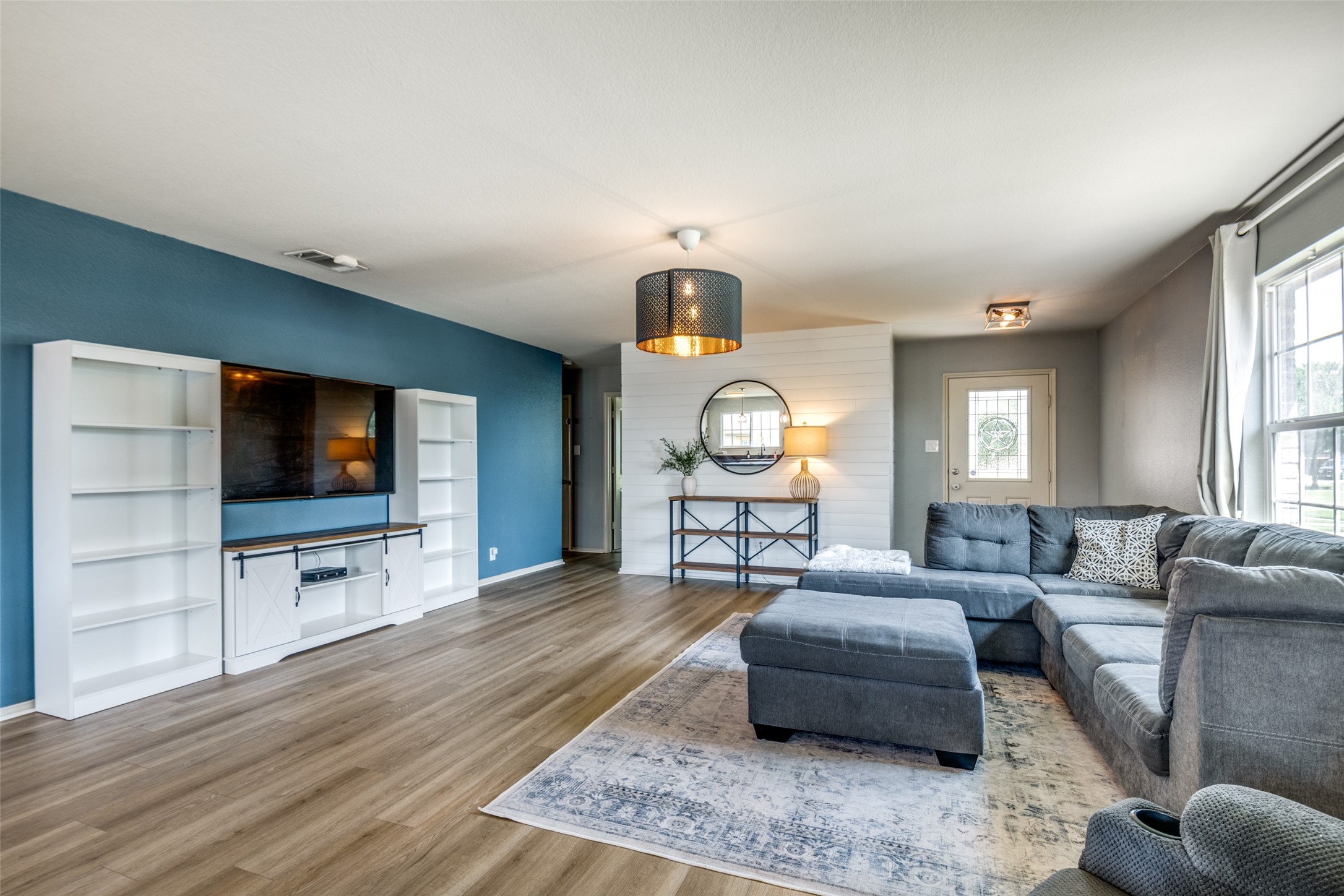 2054 Shawnee Trail
