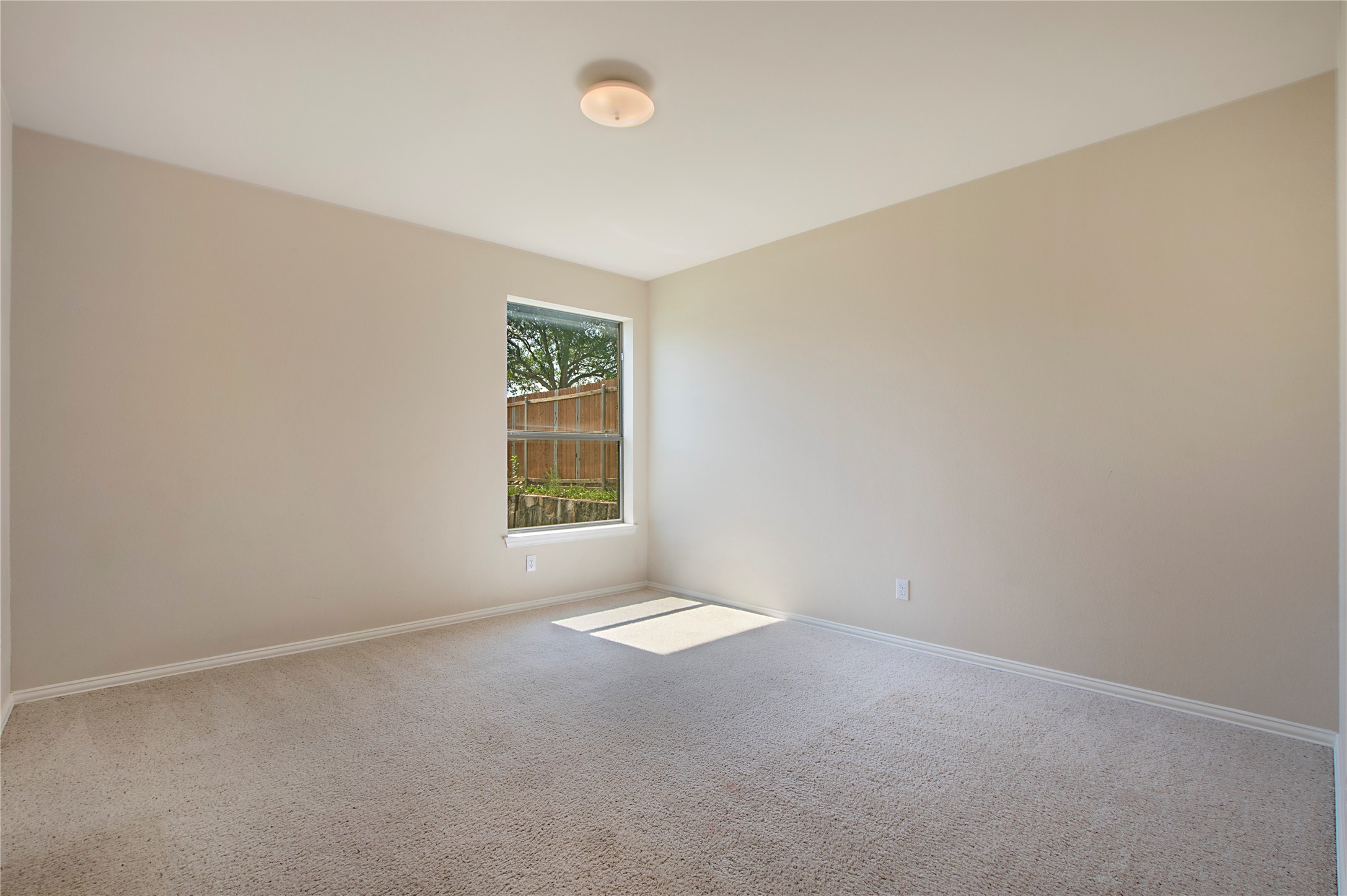 1018 Hollow Creek Drive