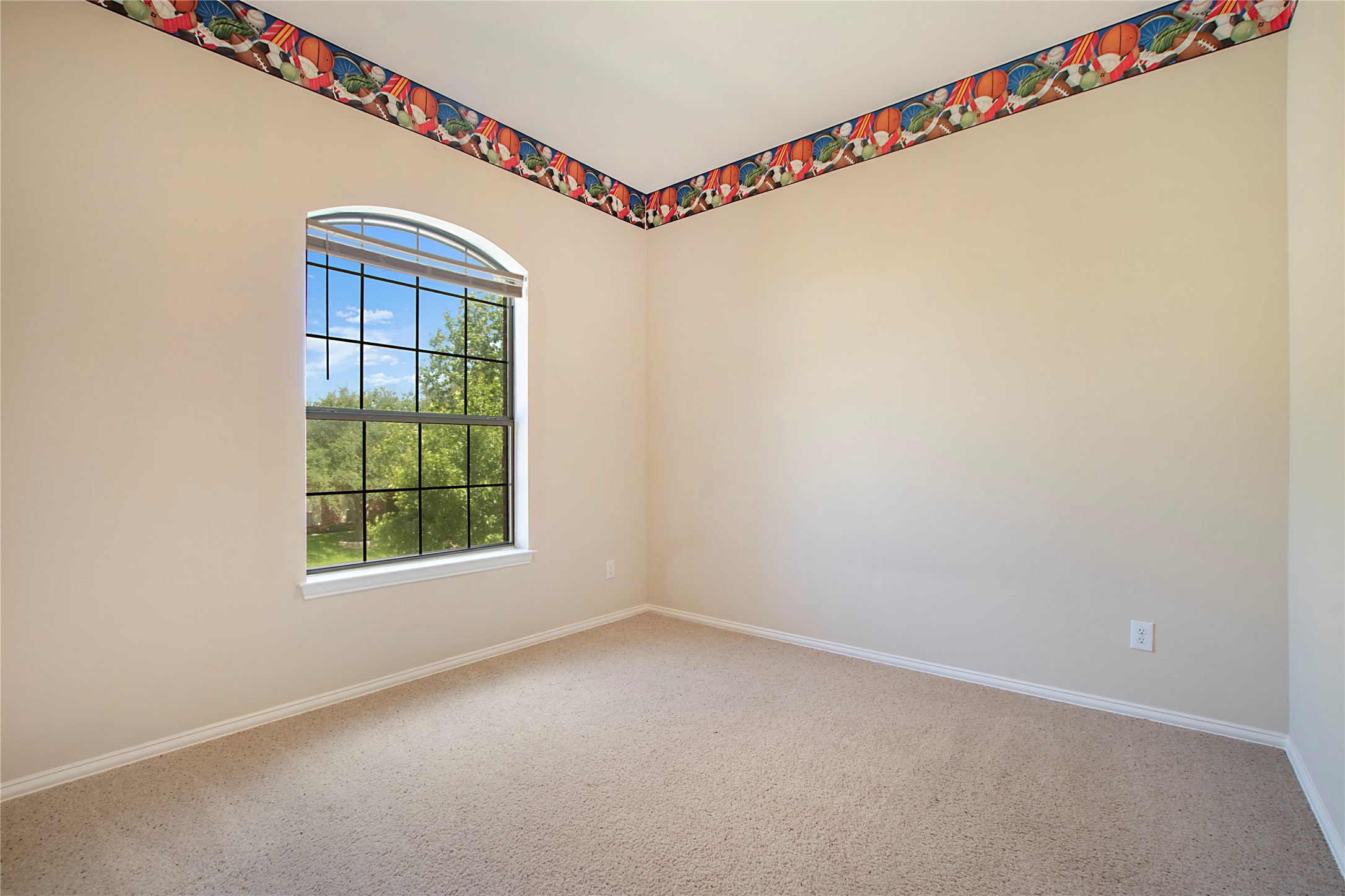 1018 Hollow Creek Drive