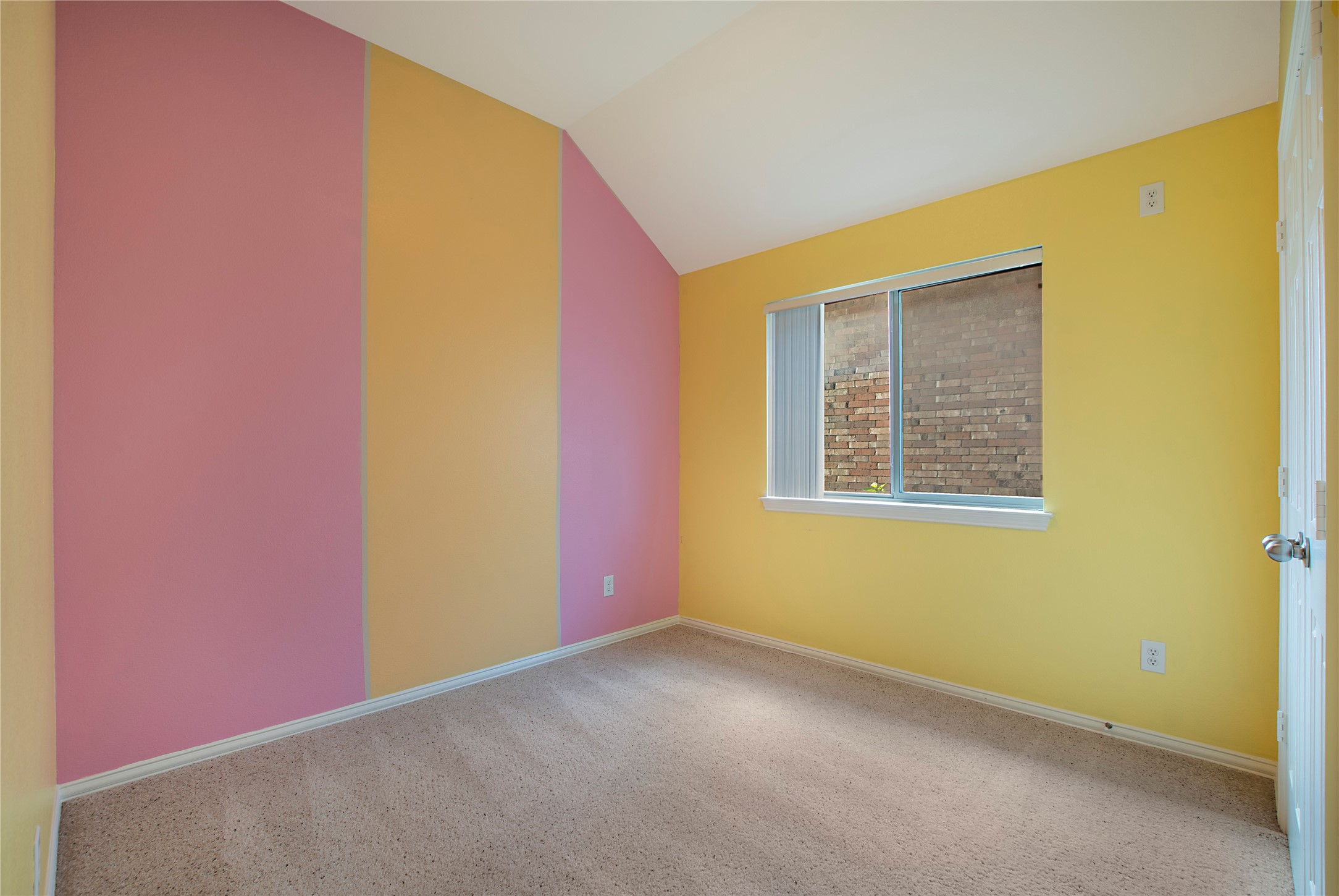 1018 Hollow Creek Drive