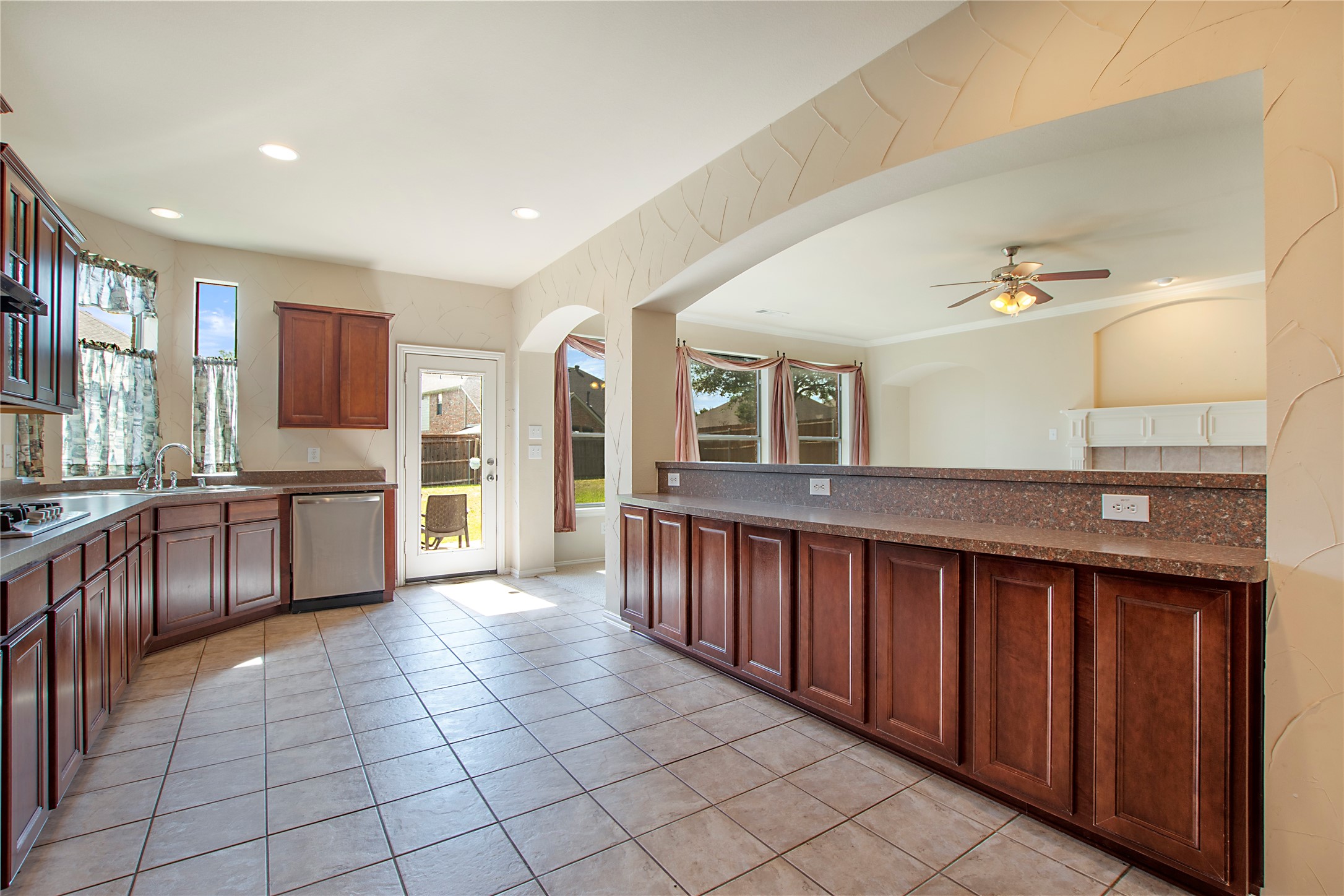 1018 Hollow Creek Drive