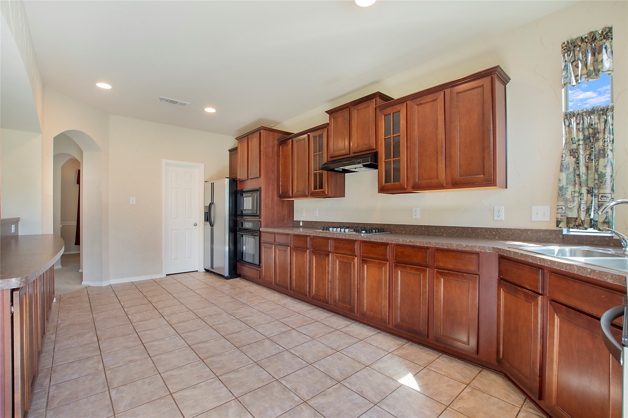 1018 Hollow Creek Drive