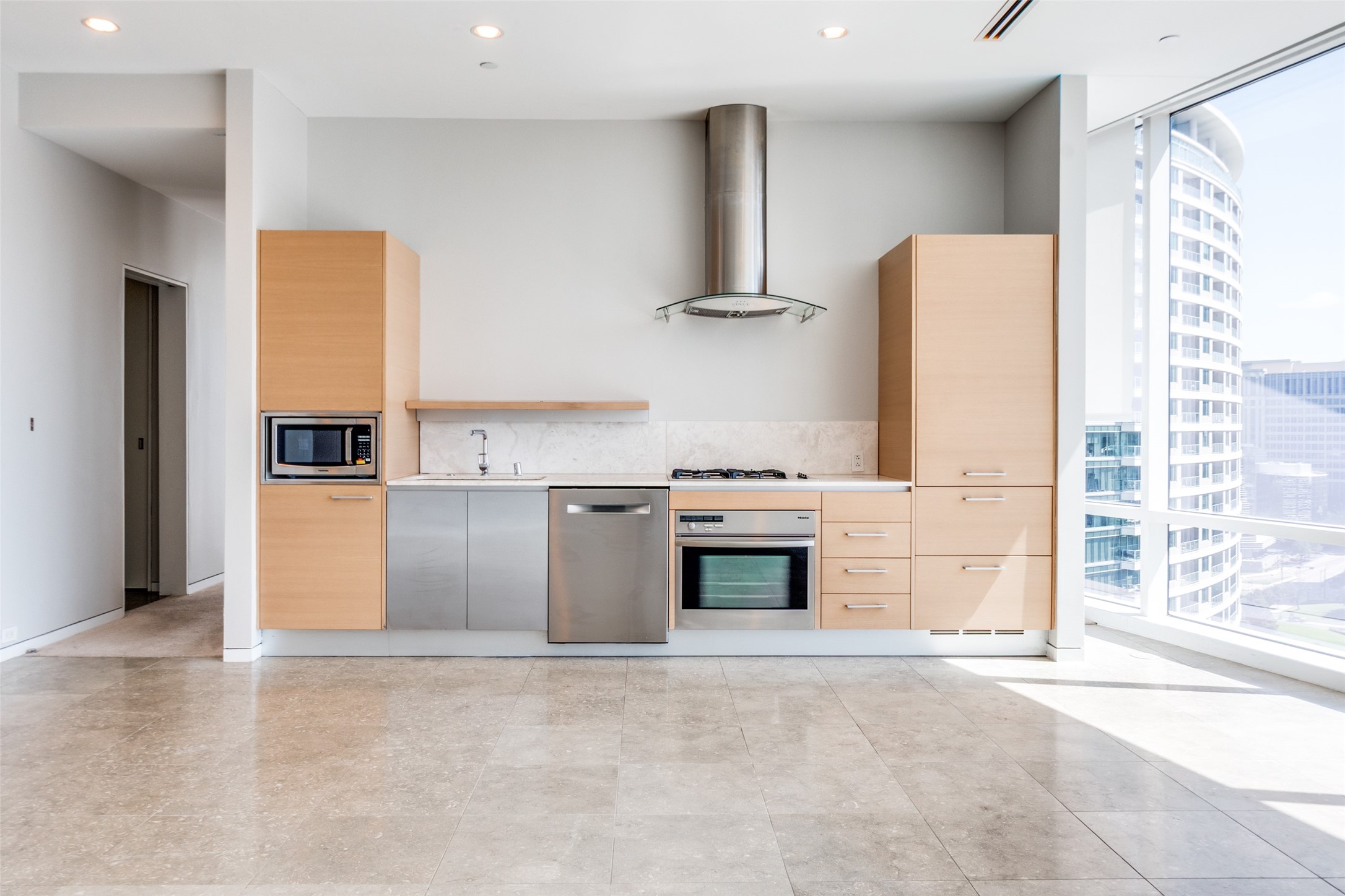 2430 Victory Park Lane 1809