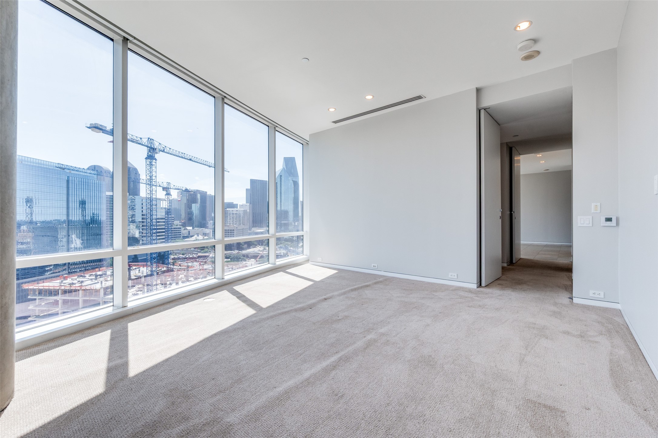 2430 Victory Park Lane 1809