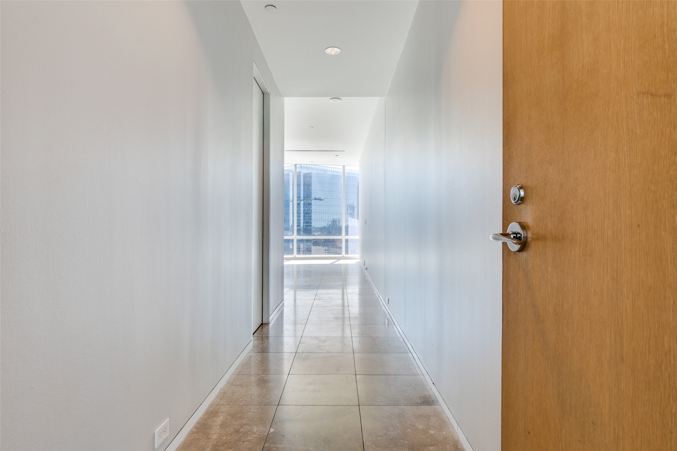 2430 Victory Park Lane 1809