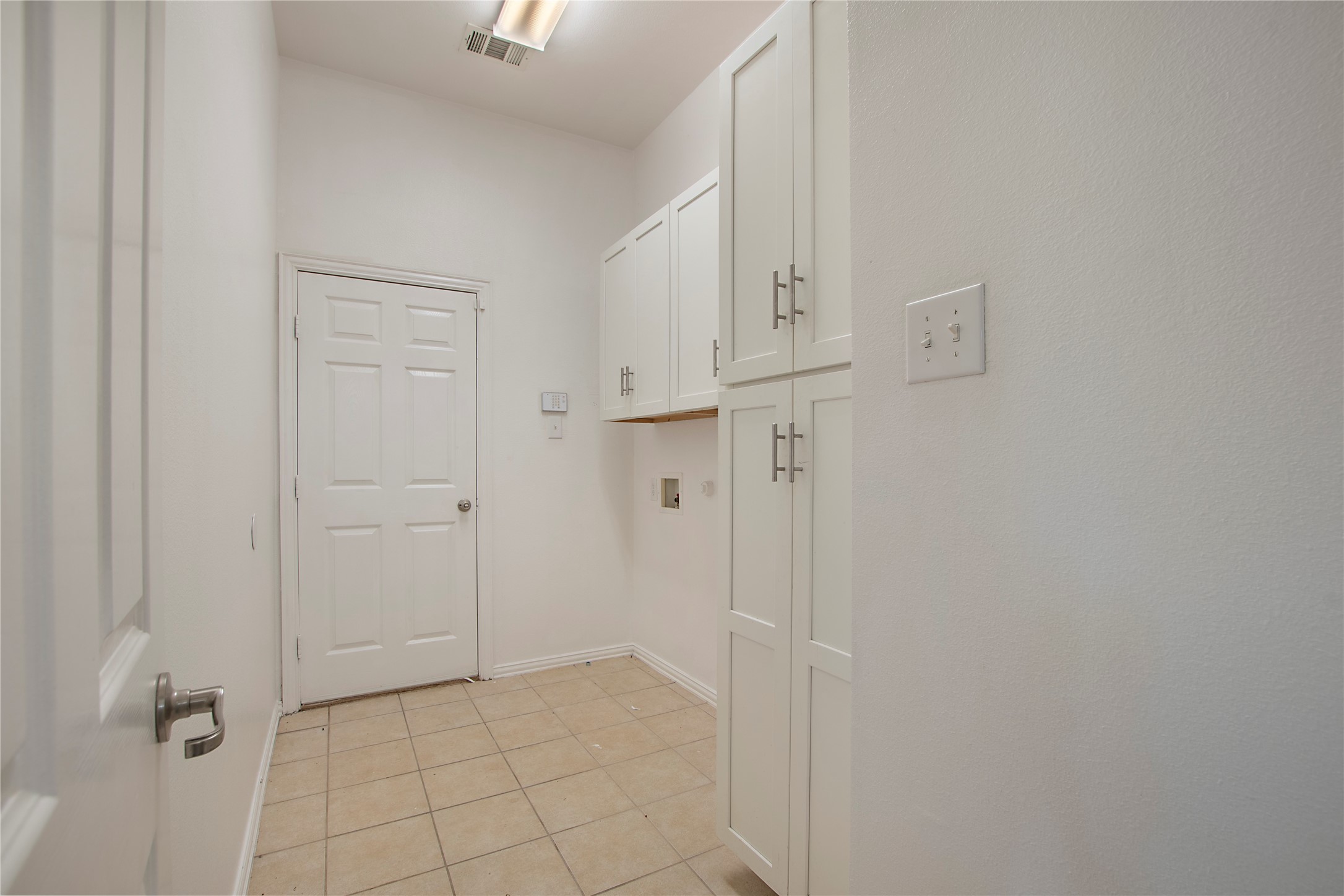 1733 White Cap Court