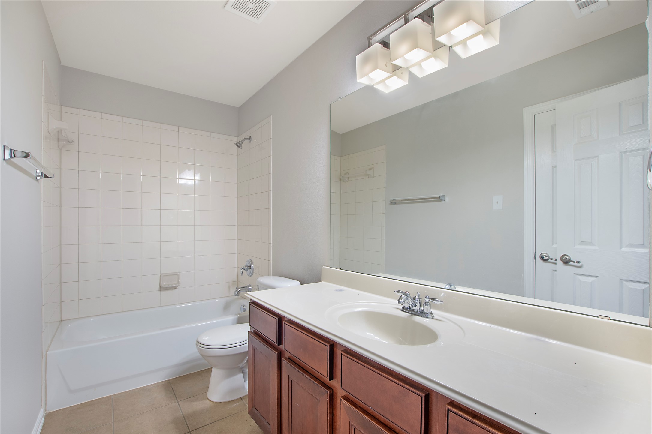 1733 White Cap Court