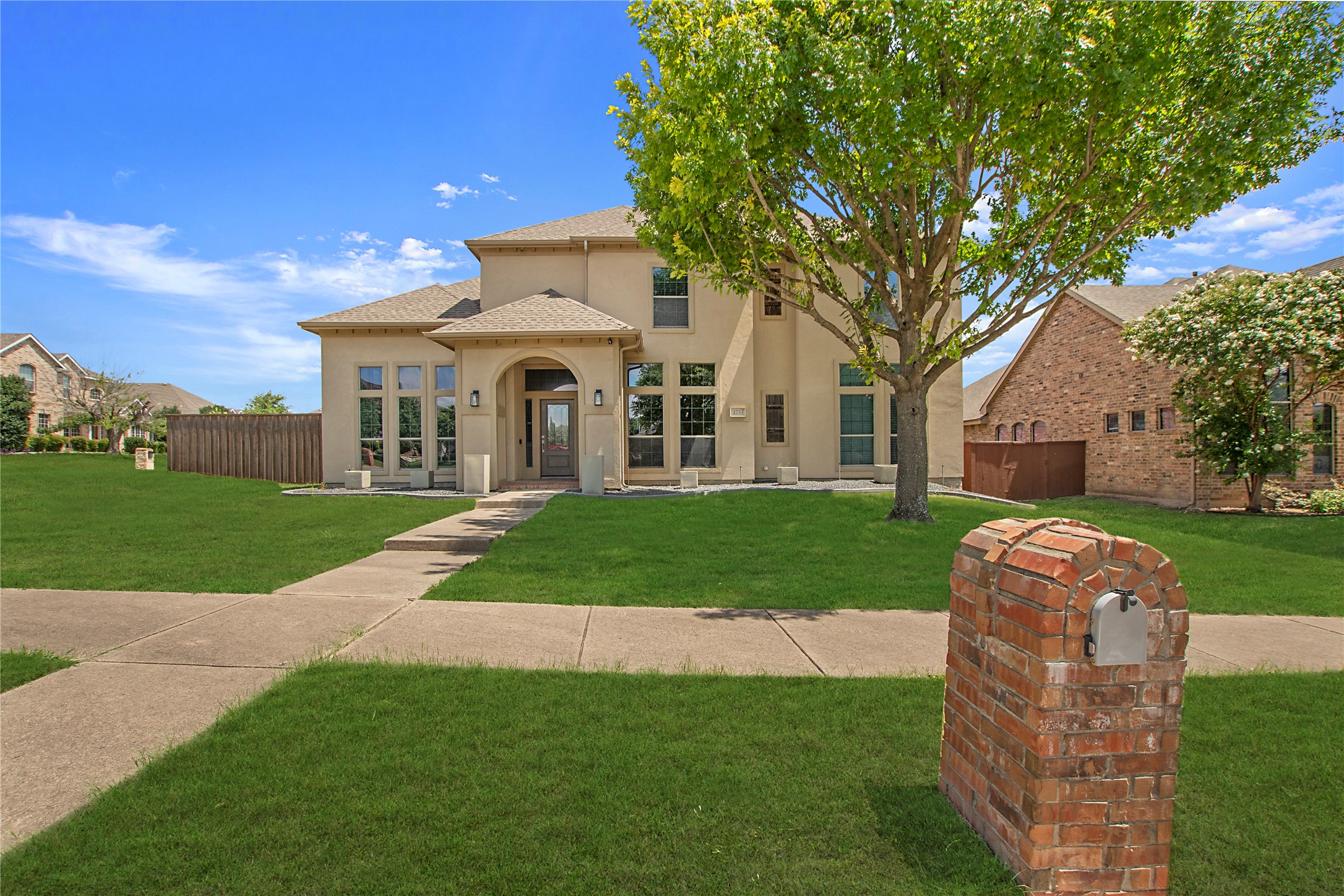 1733 White Cap Court