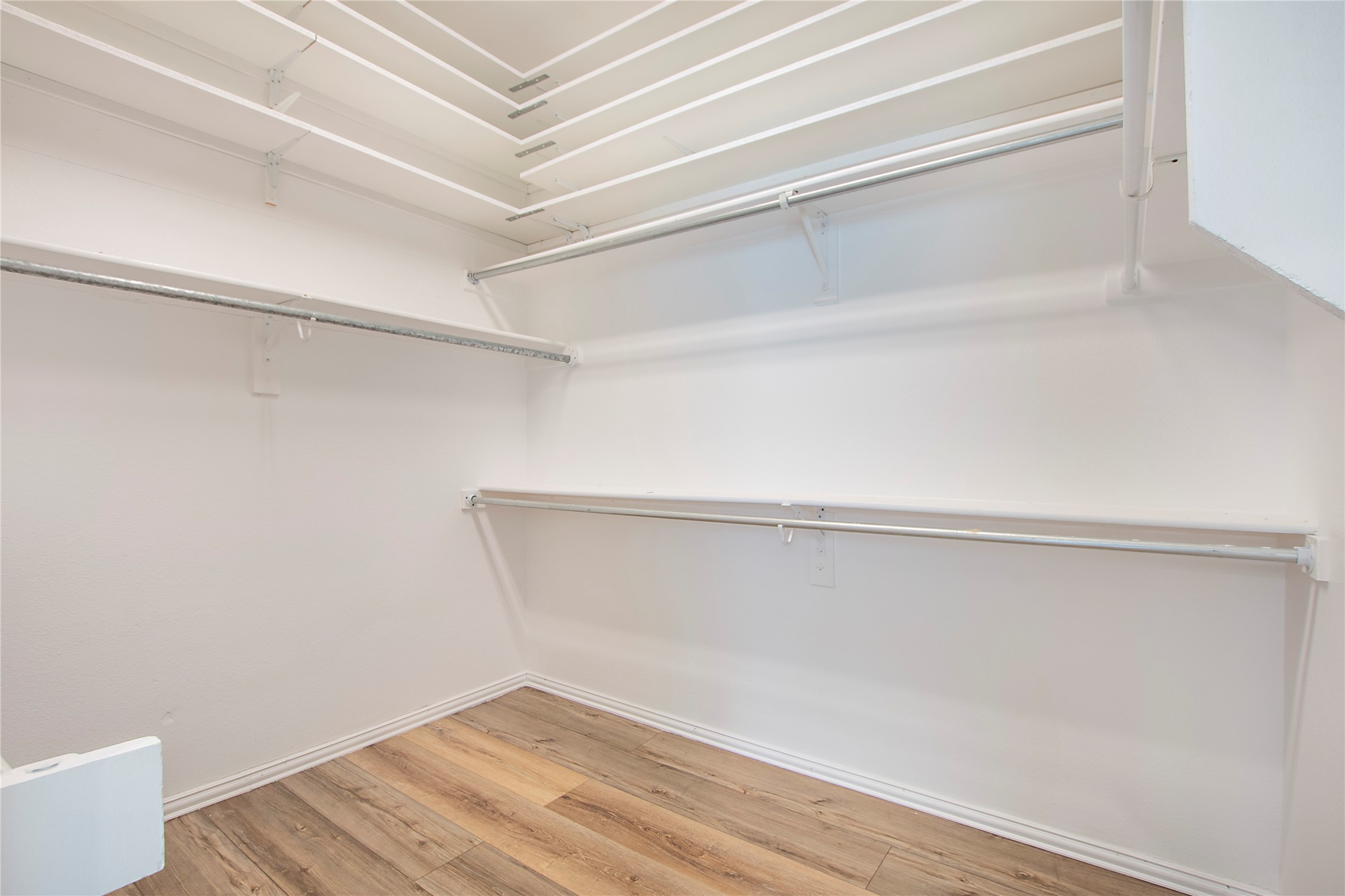 1733 White Cap Court