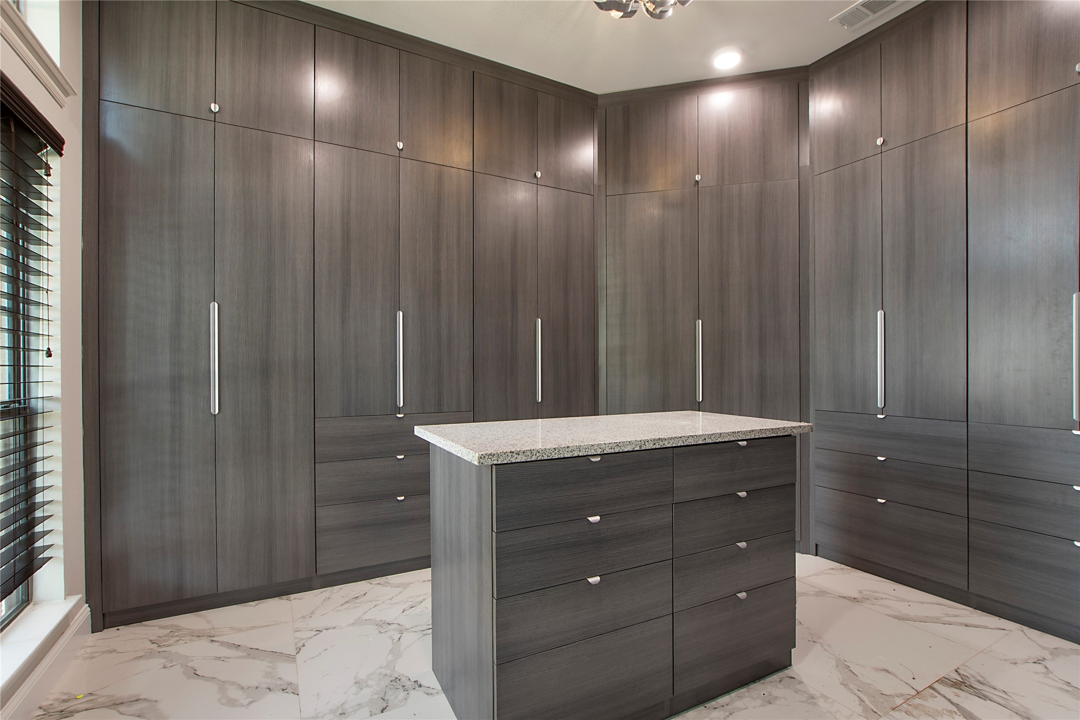 1733 White Cap Court