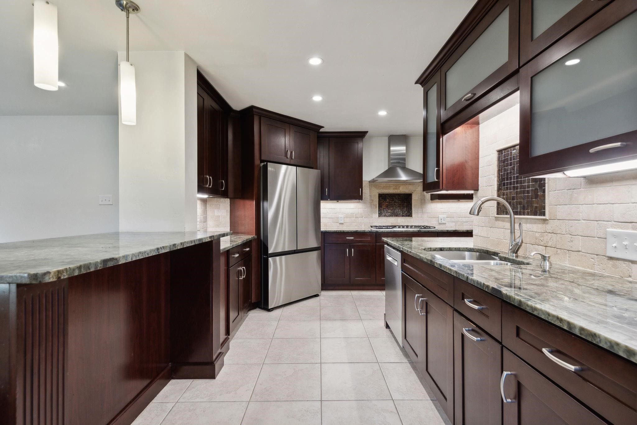 1800 Villanova Drive