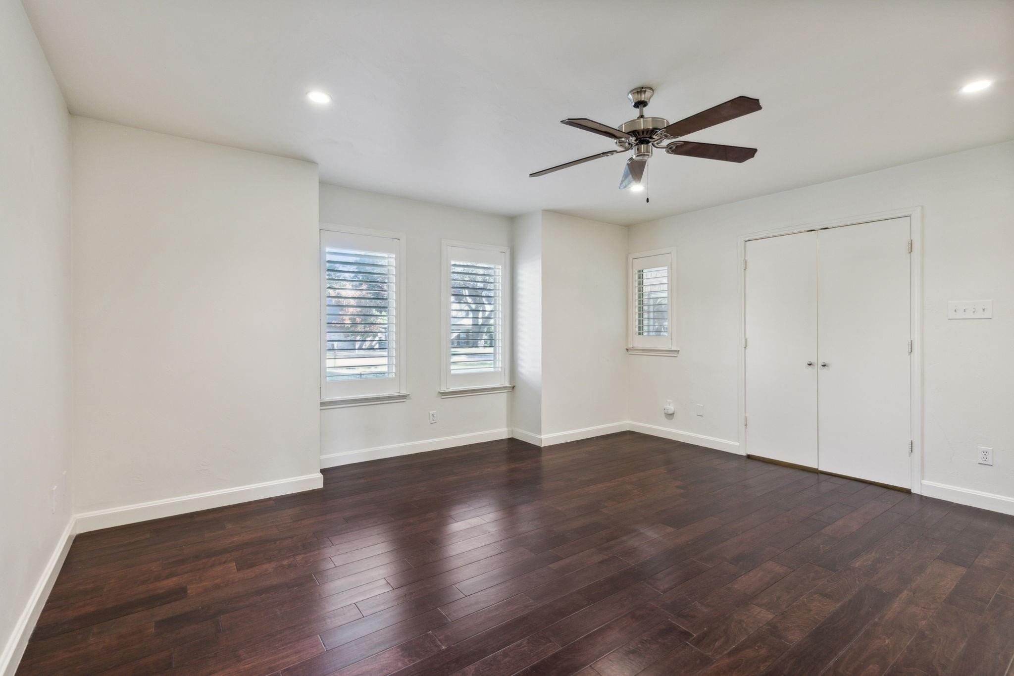 1800 Villanova Drive