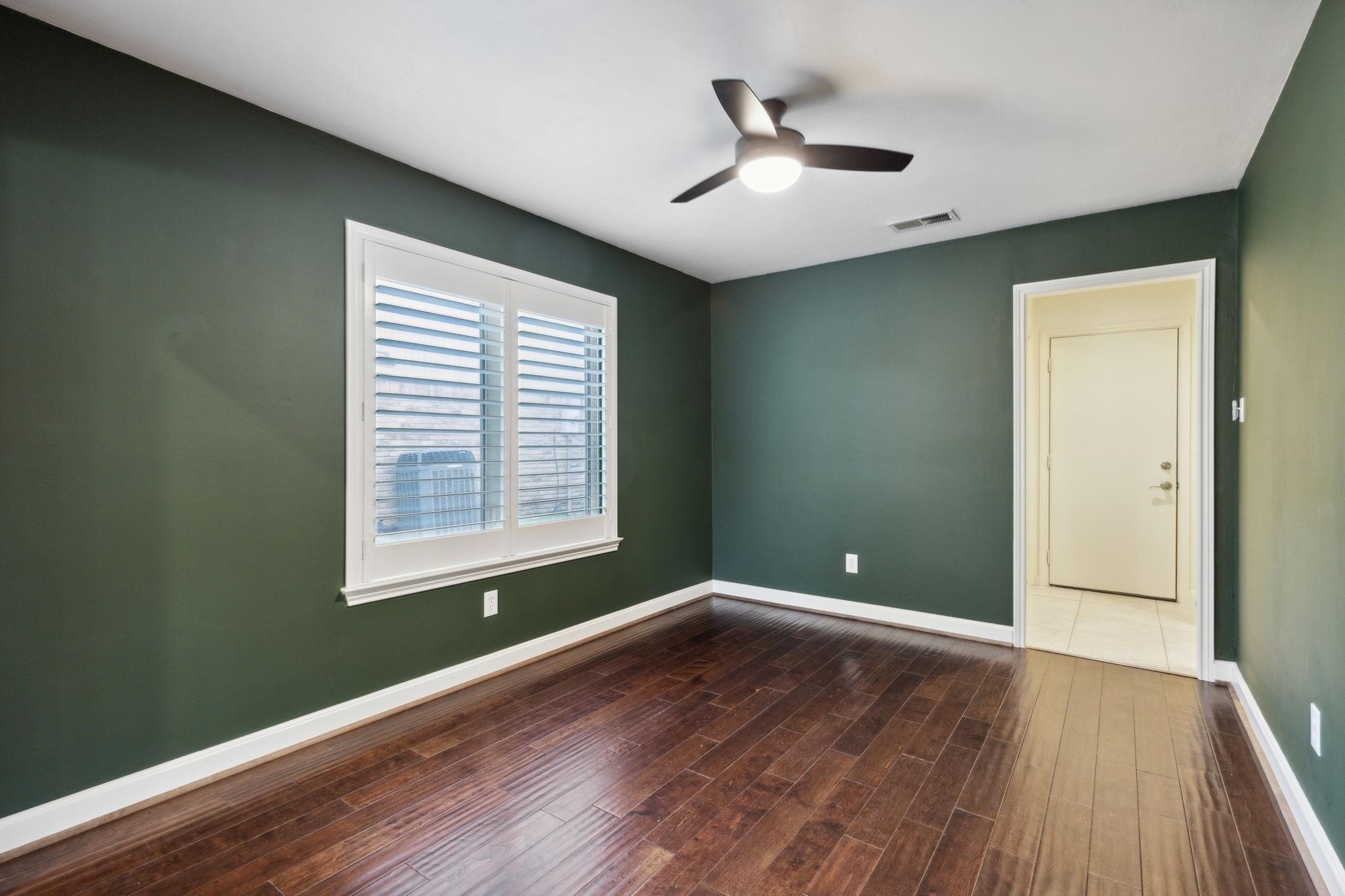 1800 Villanova Drive