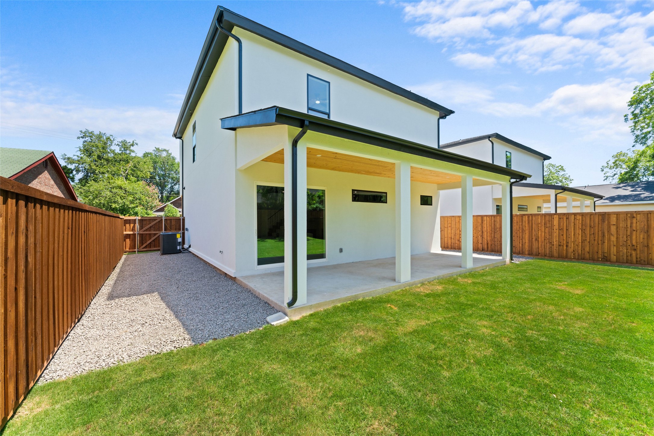 2826 Rochester Street