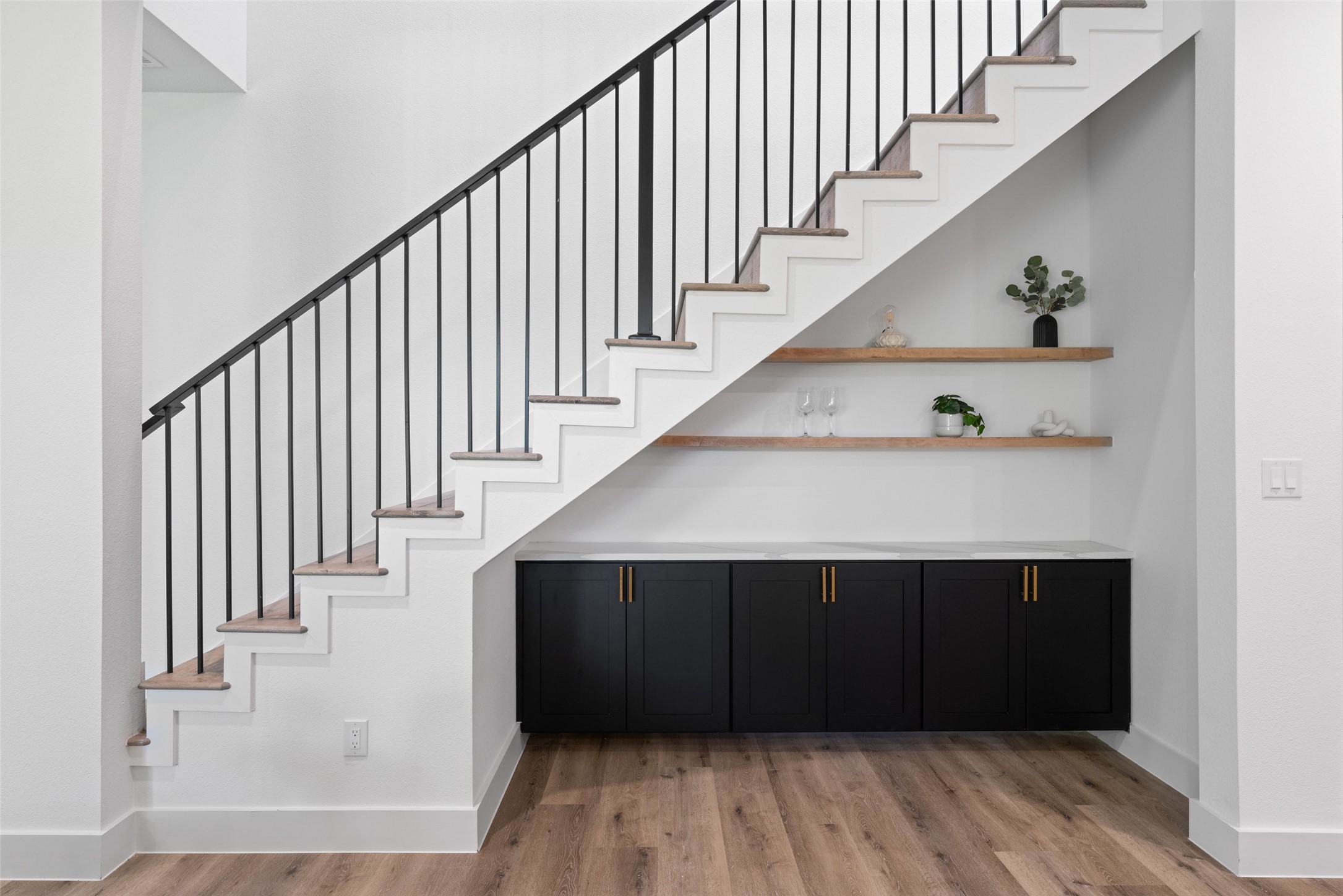 2826 Rochester Street