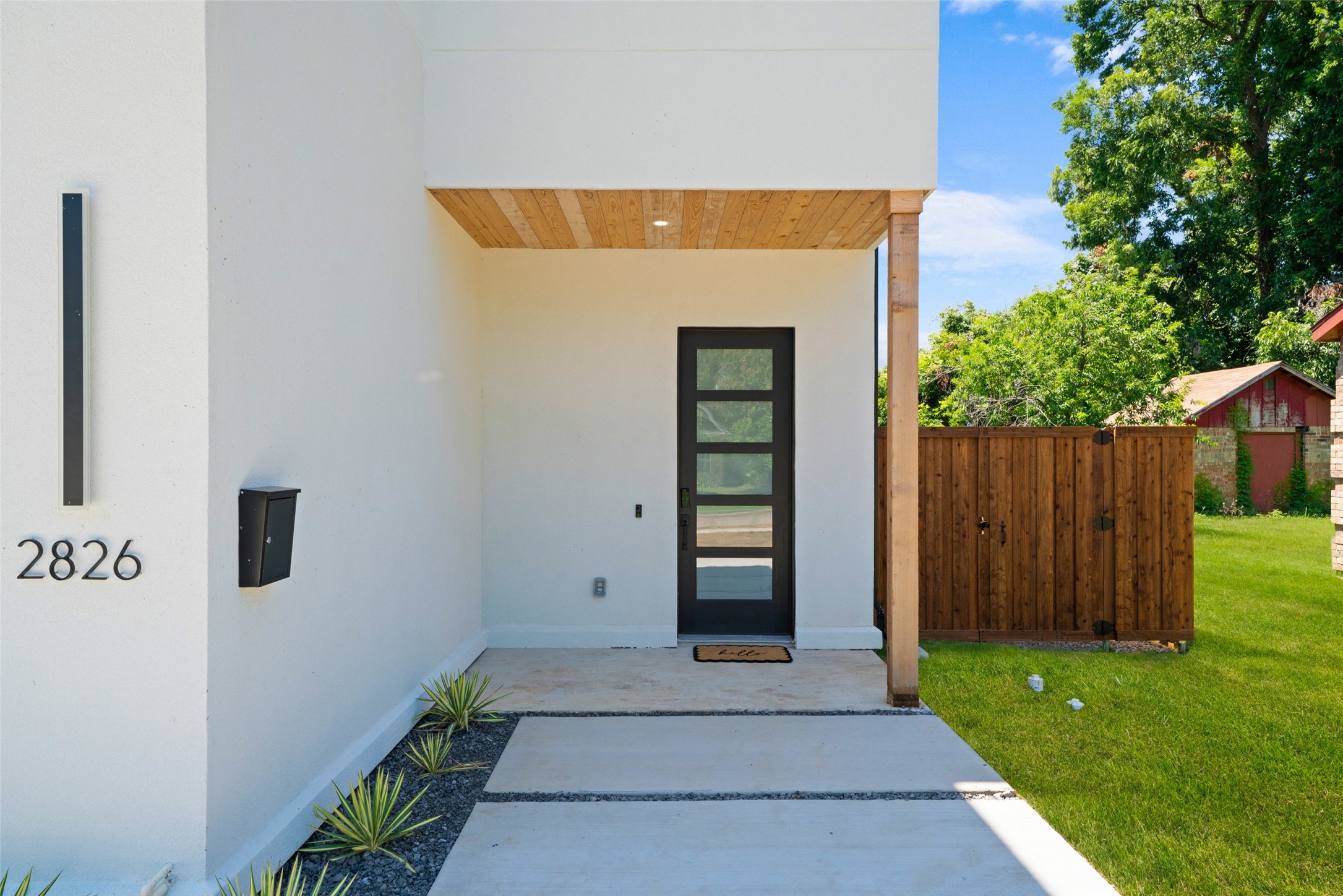 2826 Rochester Street