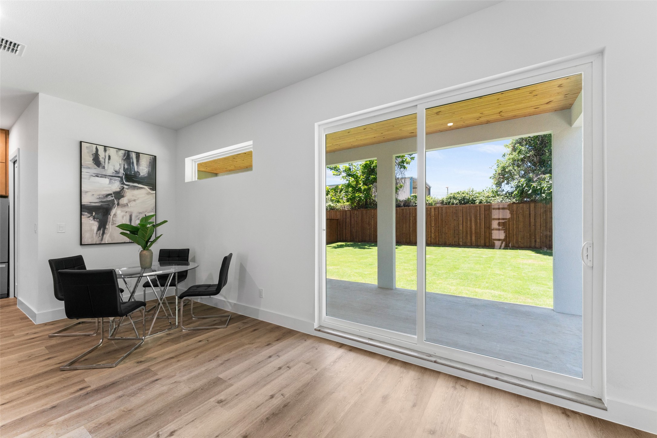 2826 Rochester Street