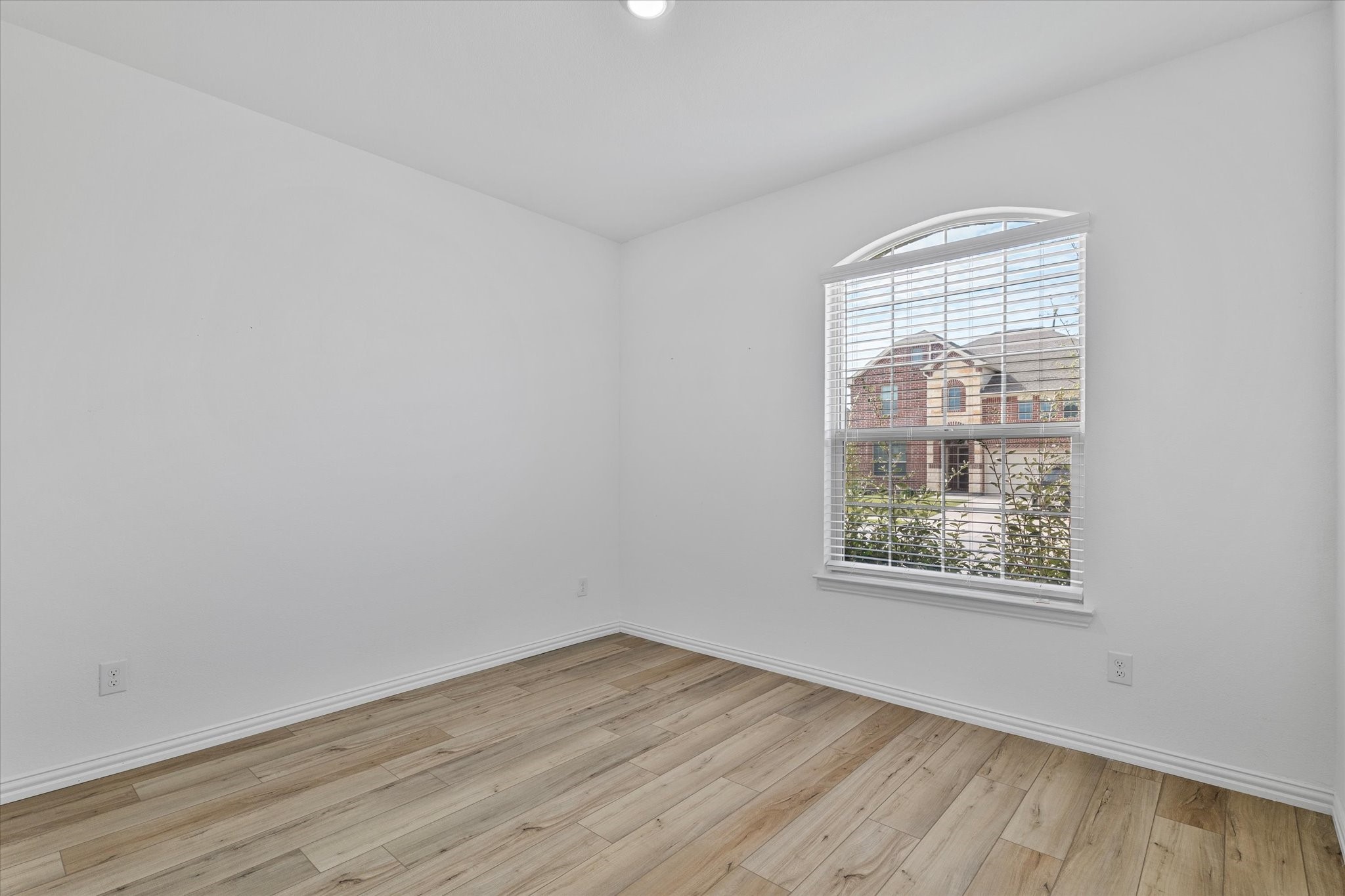 1231 Sequoia Lane