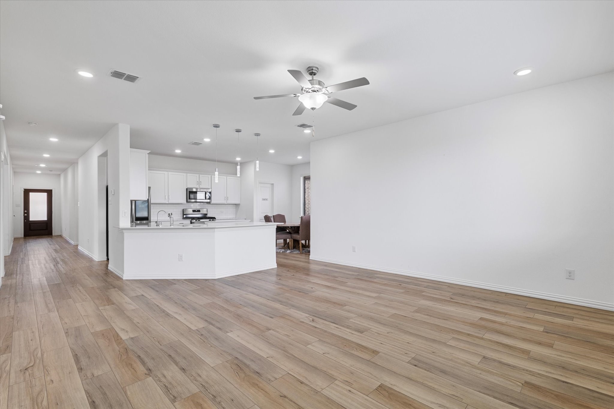 1231 Sequoia Lane