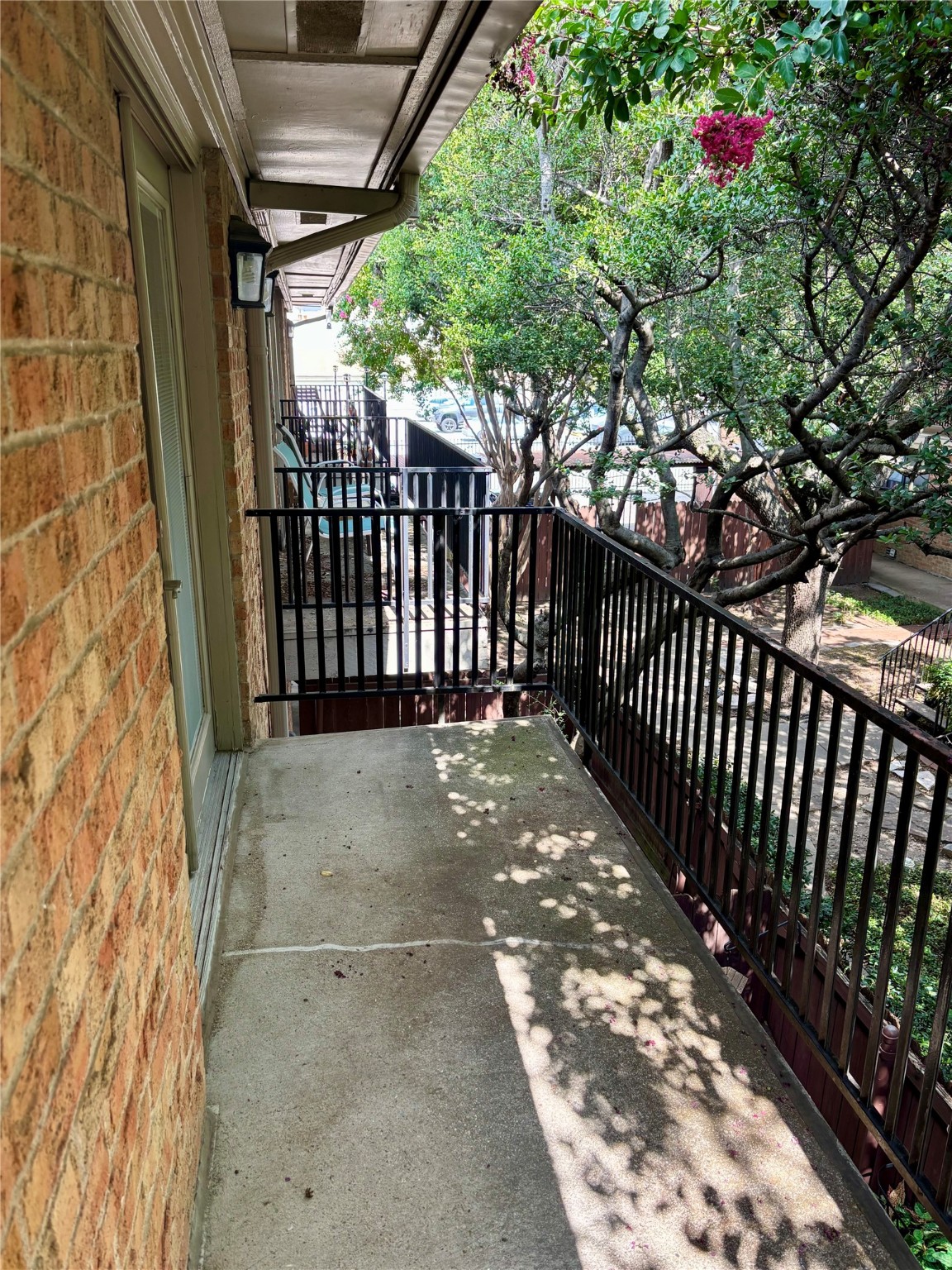 4211 Newton Avenue 209