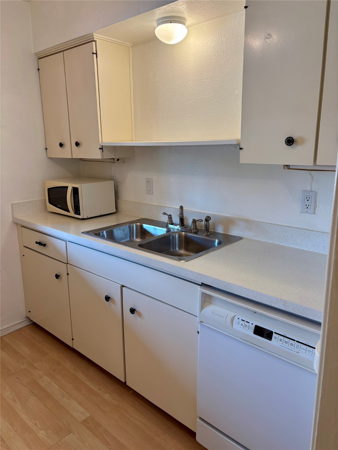 4211 Newton Avenue 209