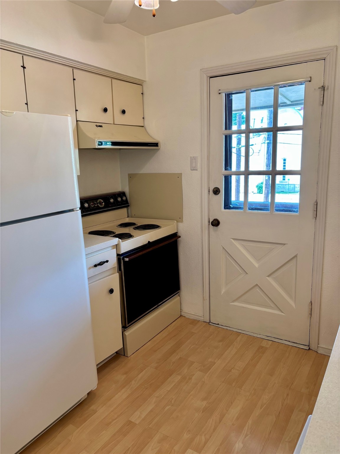 4211 Newton Avenue 209