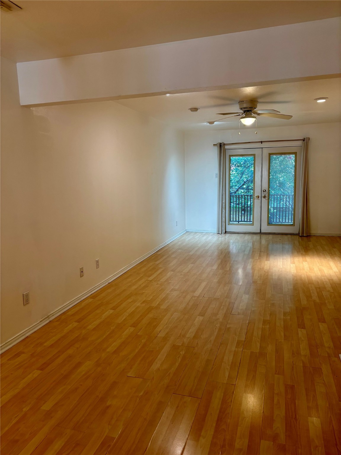 4211 Newton Avenue 209