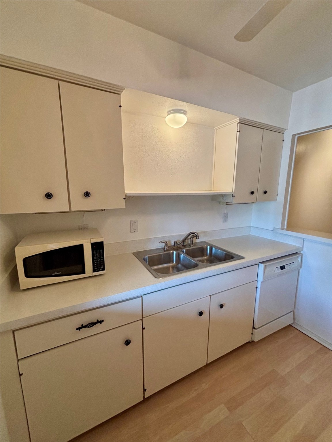 4211 Newton Avenue 209