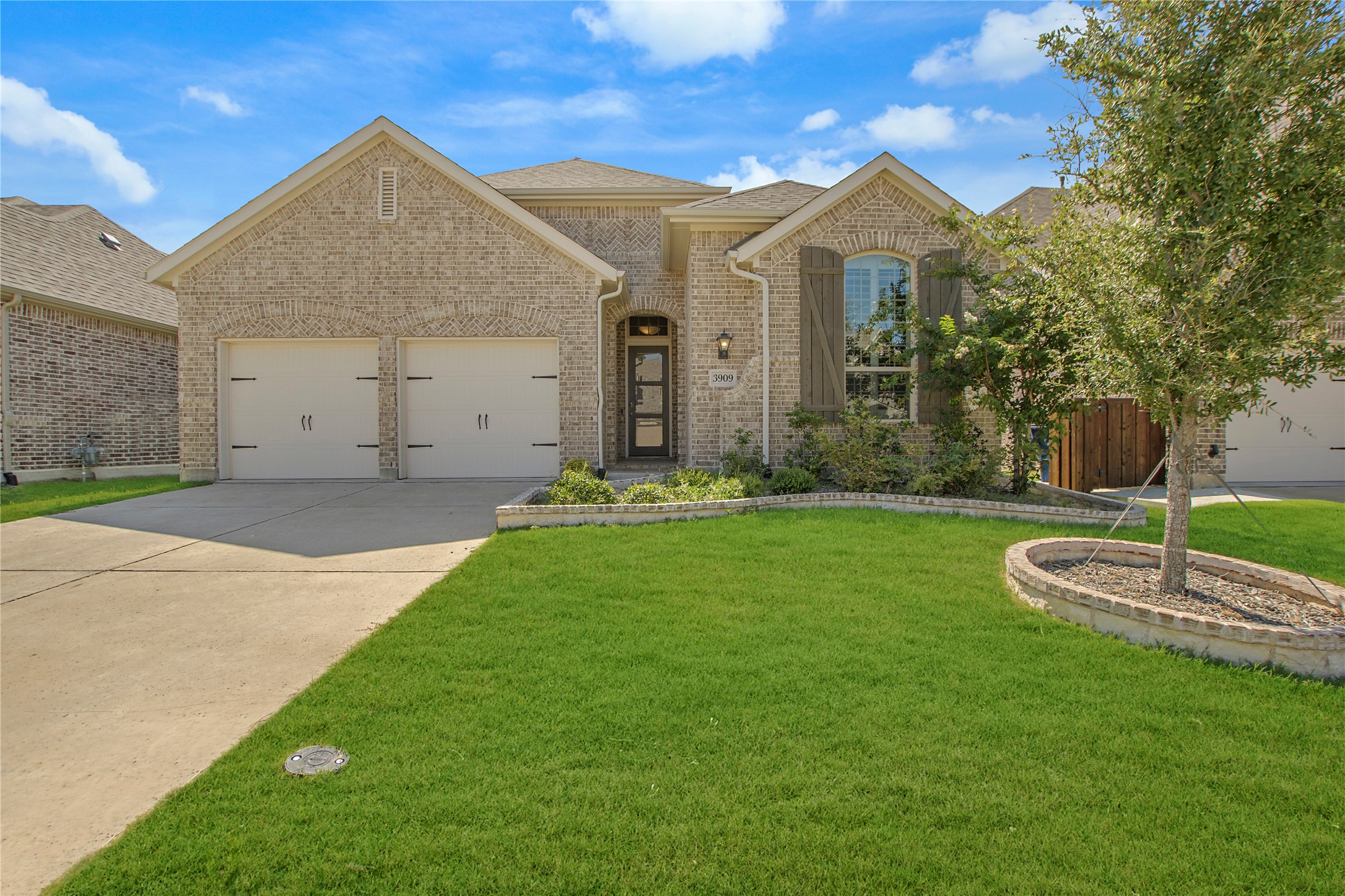 3909 Bamboo Trail