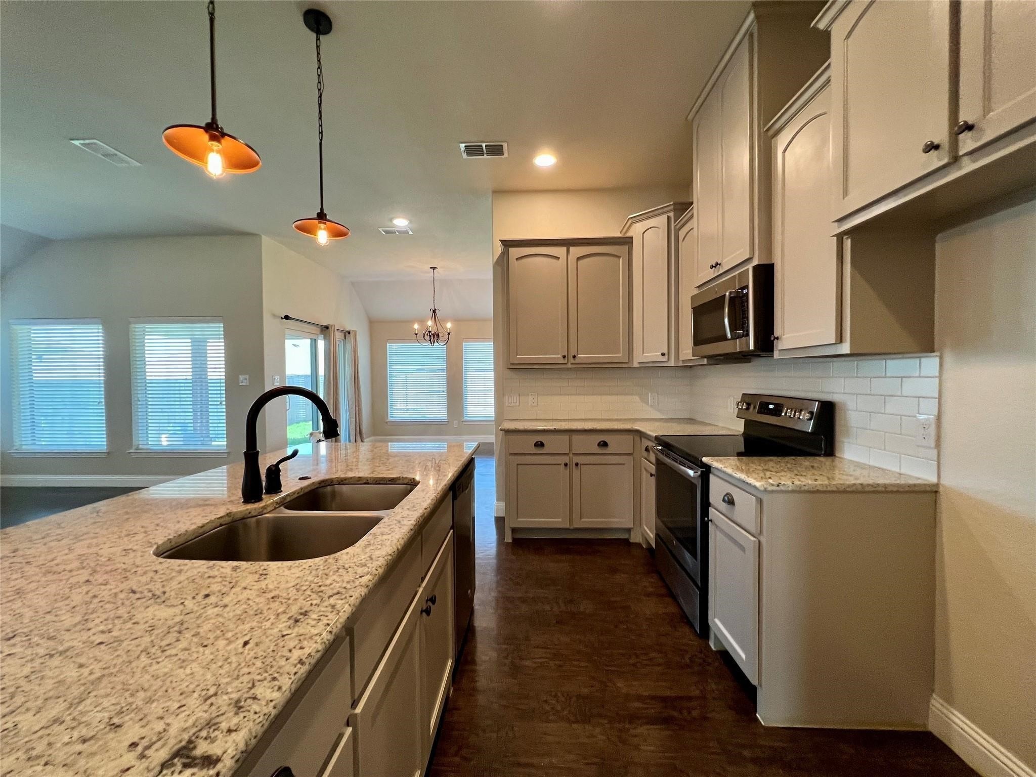 4010 Bridle Path Lane