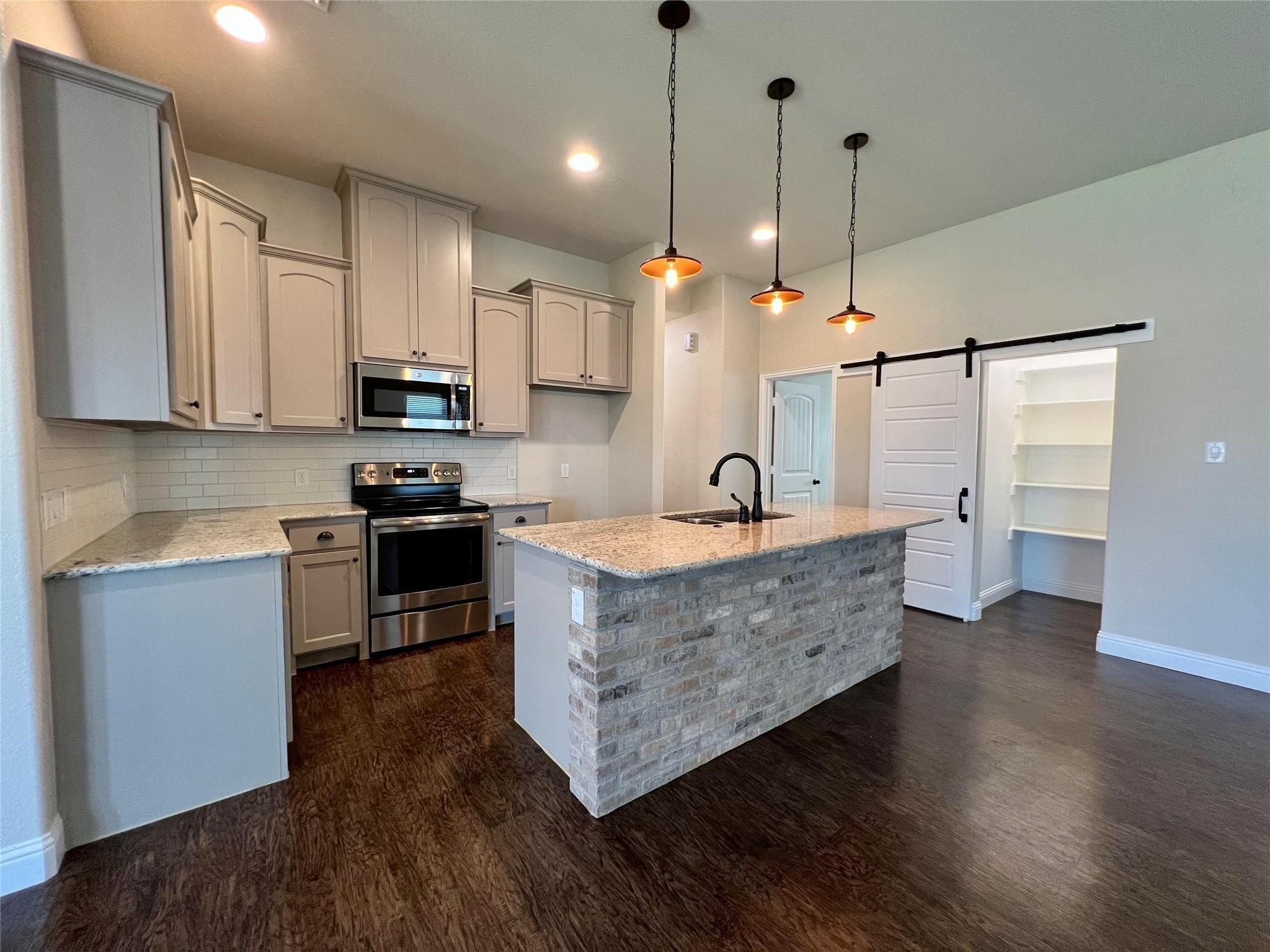 4010 Bridle Path Lane