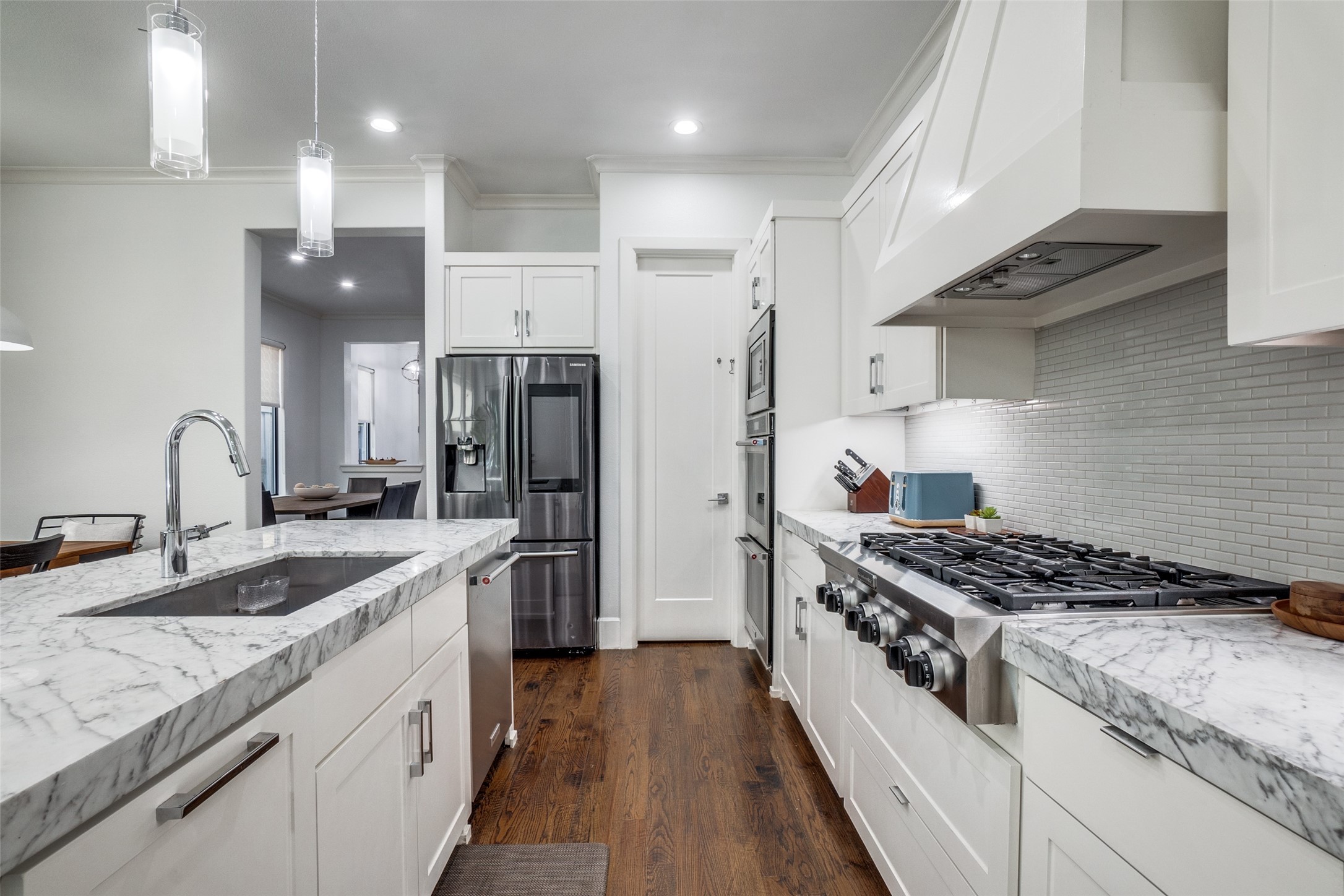 3441 Granada Avenue