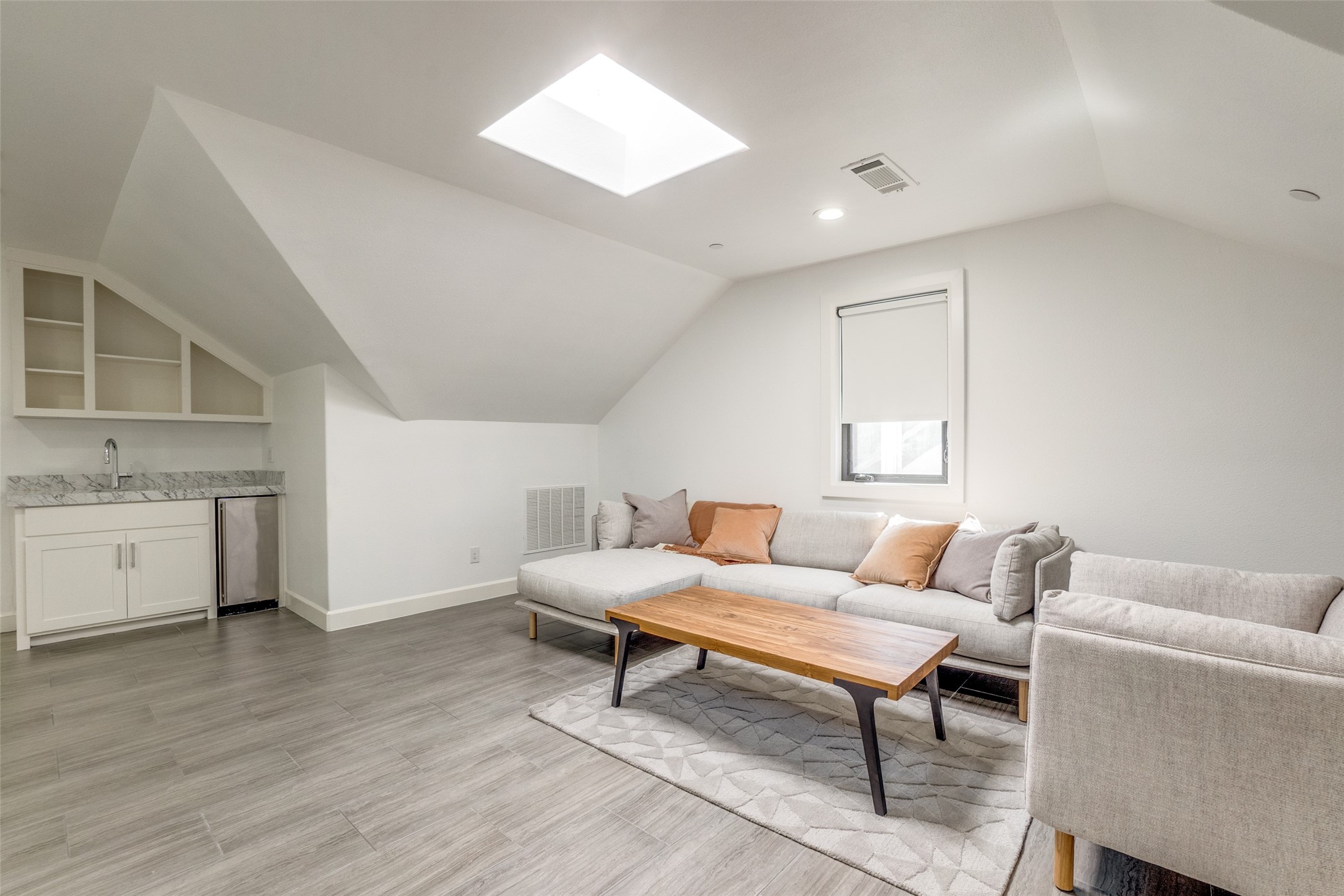 3441 Granada Avenue