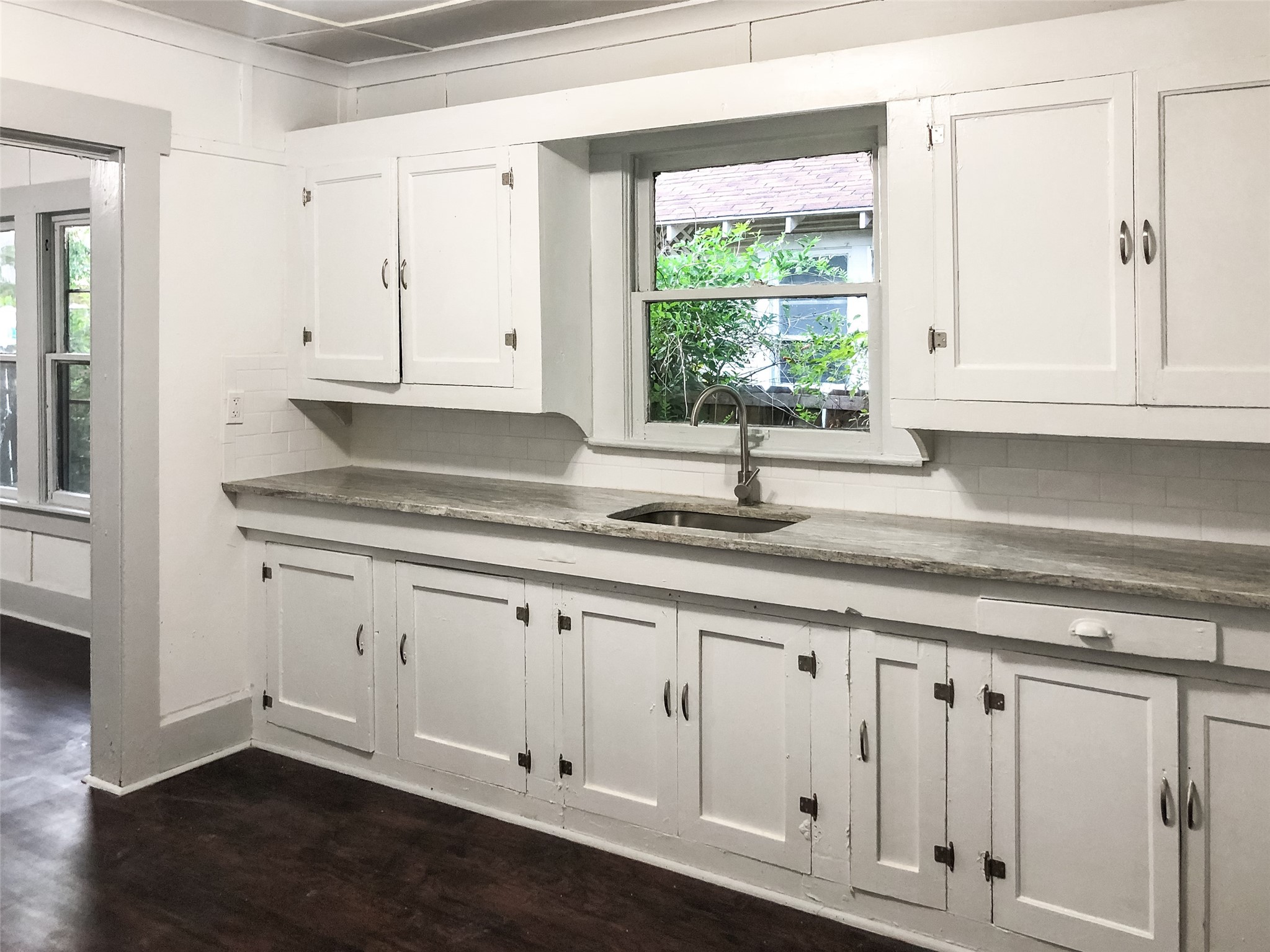 3715 Travis Avenue A