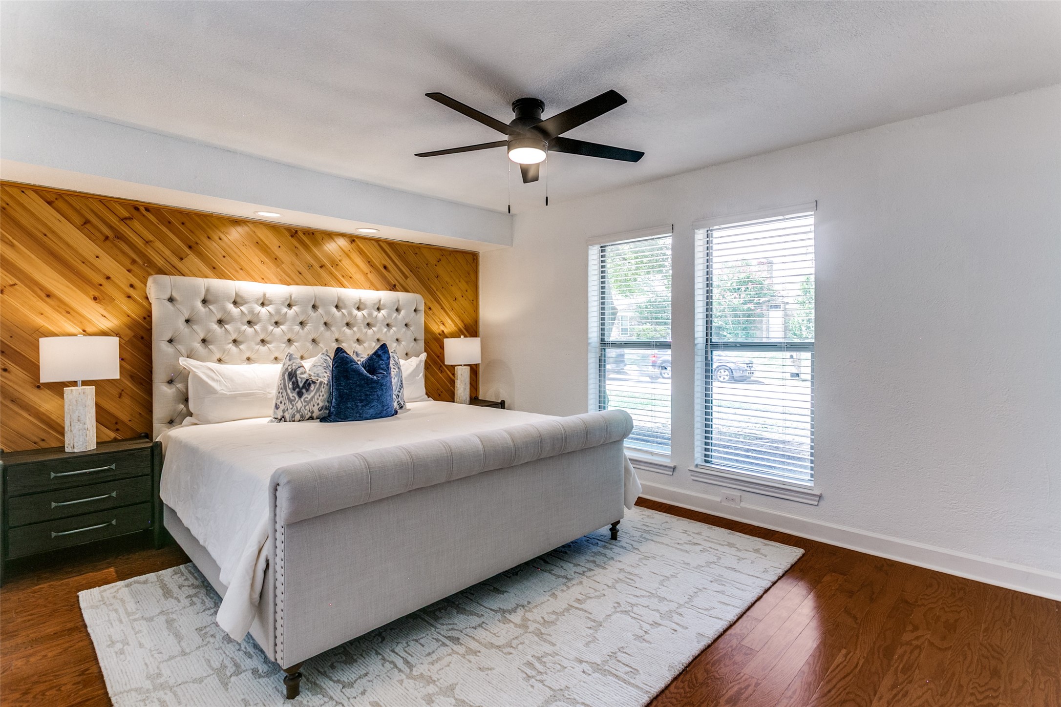 3216 Hidden Cove Drive