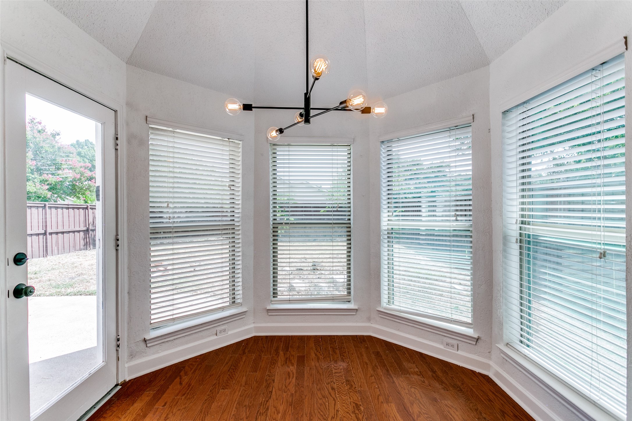 3216 Hidden Cove Drive