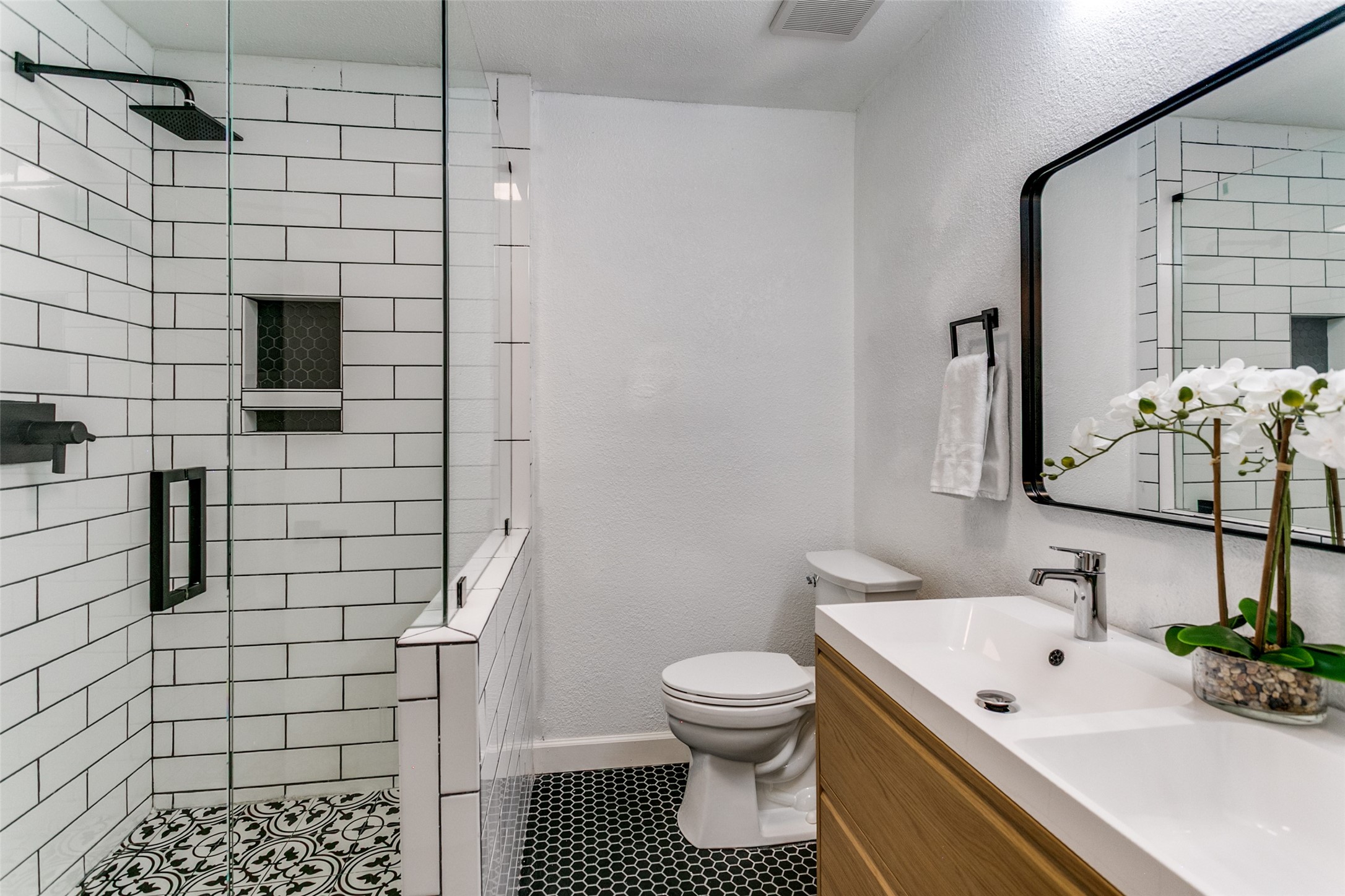 3216 Hidden Cove Drive