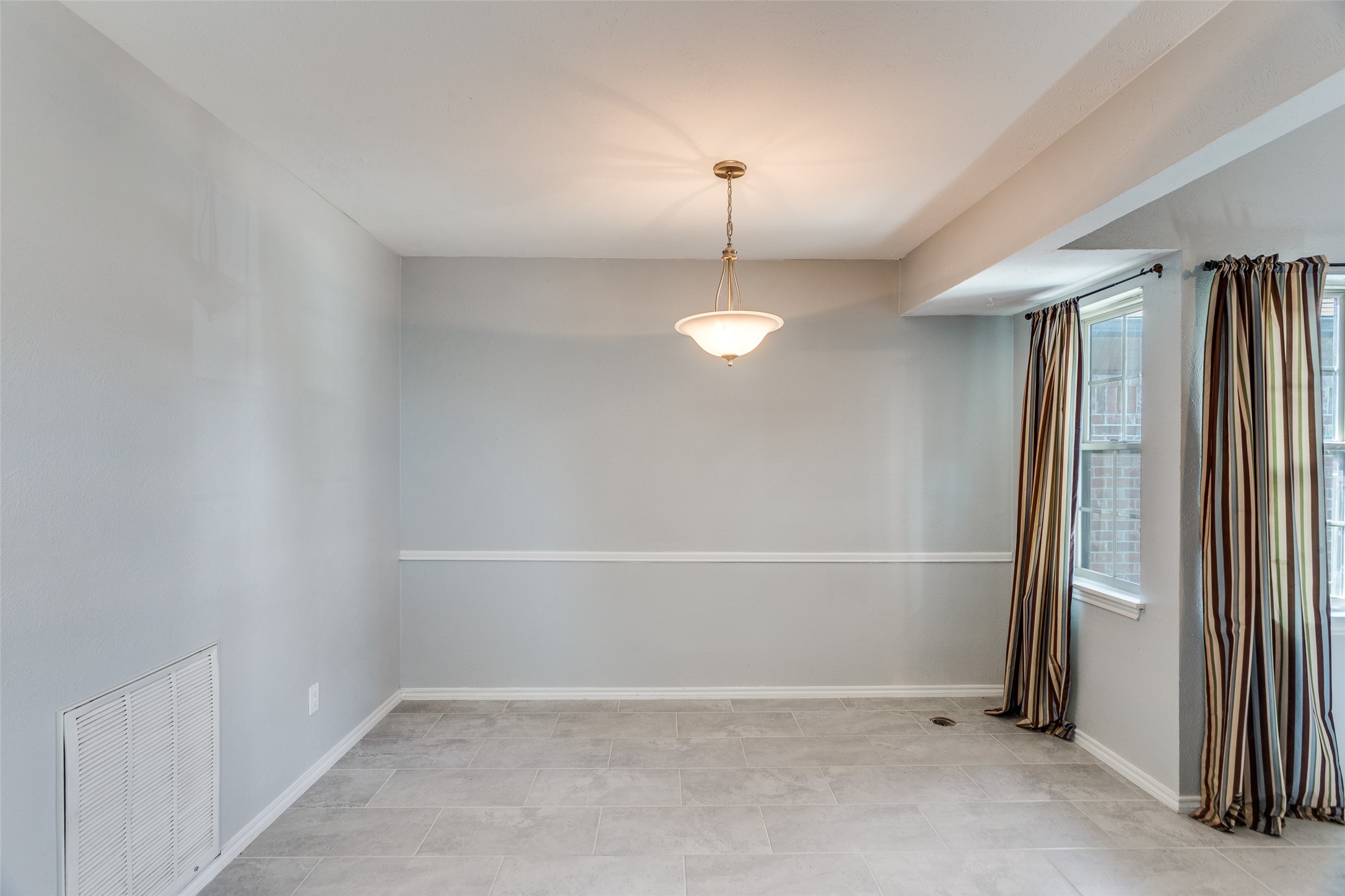 2510 E Timberview Lane