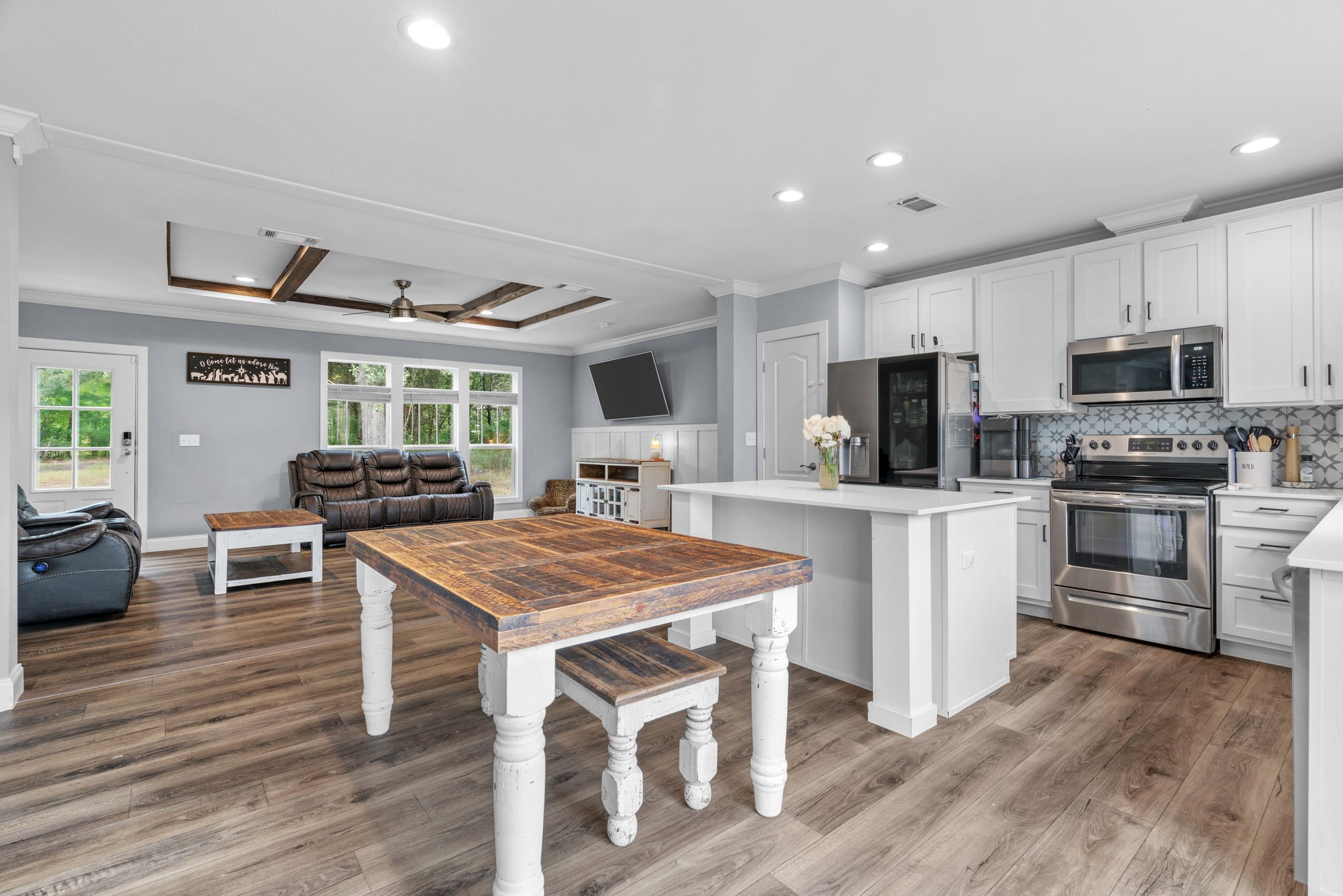 1337 County Road 211