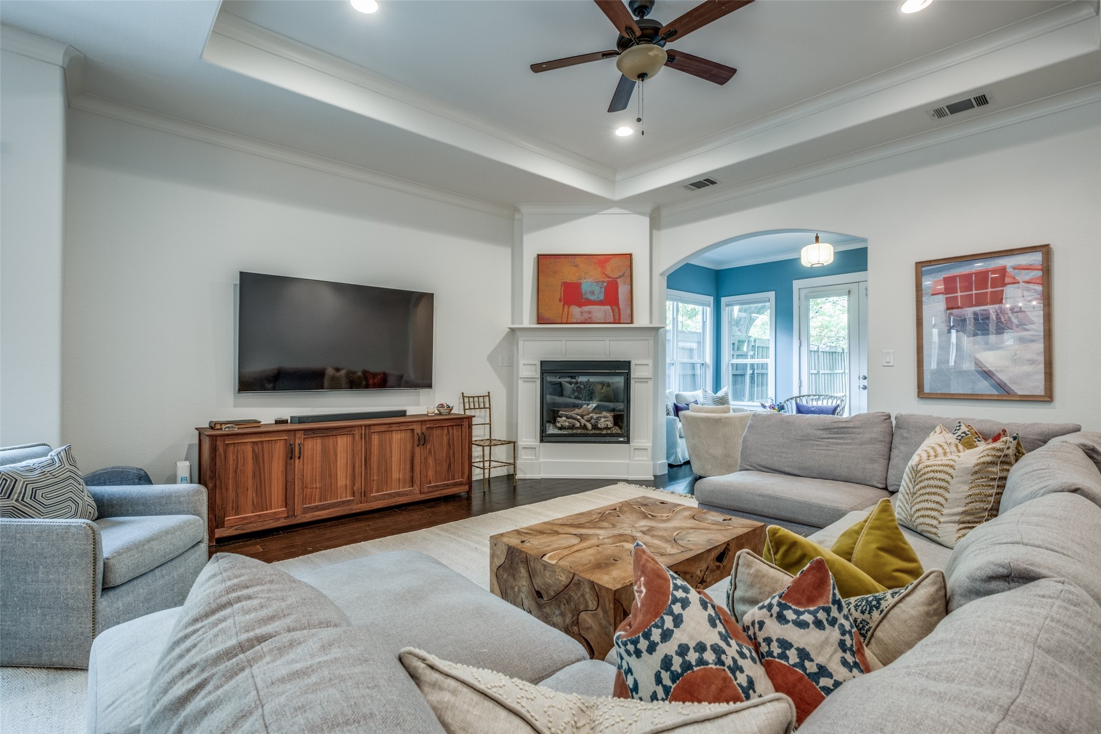 6122 Richmond Avenue