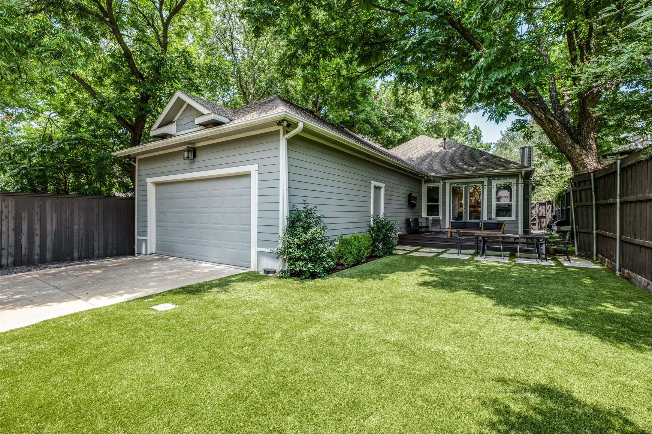 6122 Richmond Avenue