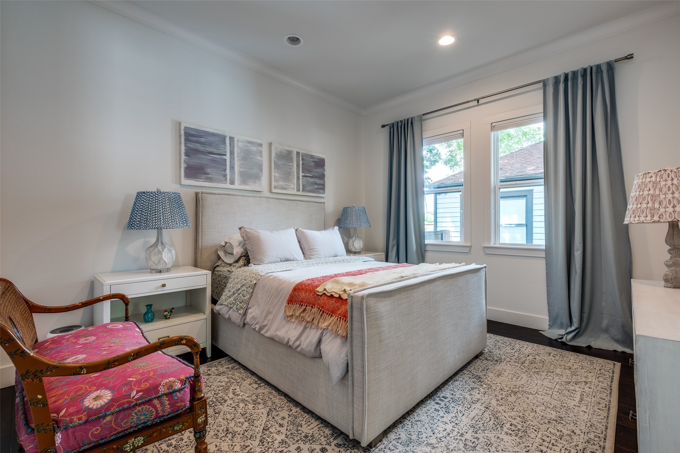 6122 Richmond Avenue