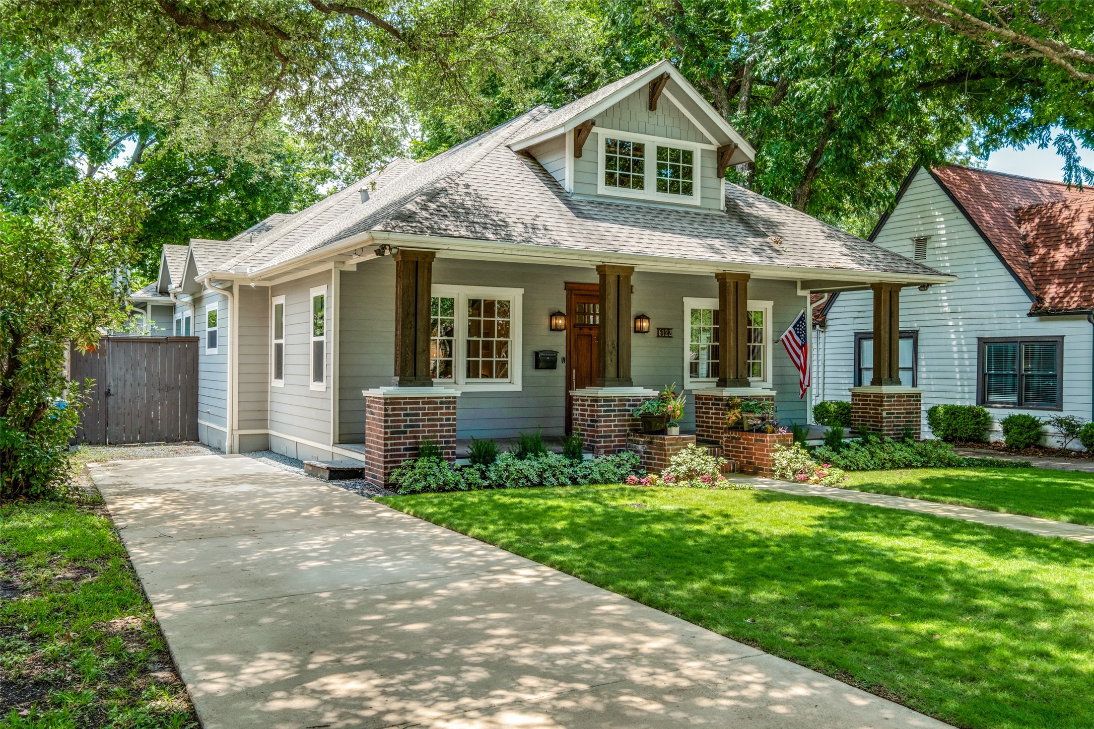 6122 Richmond Avenue