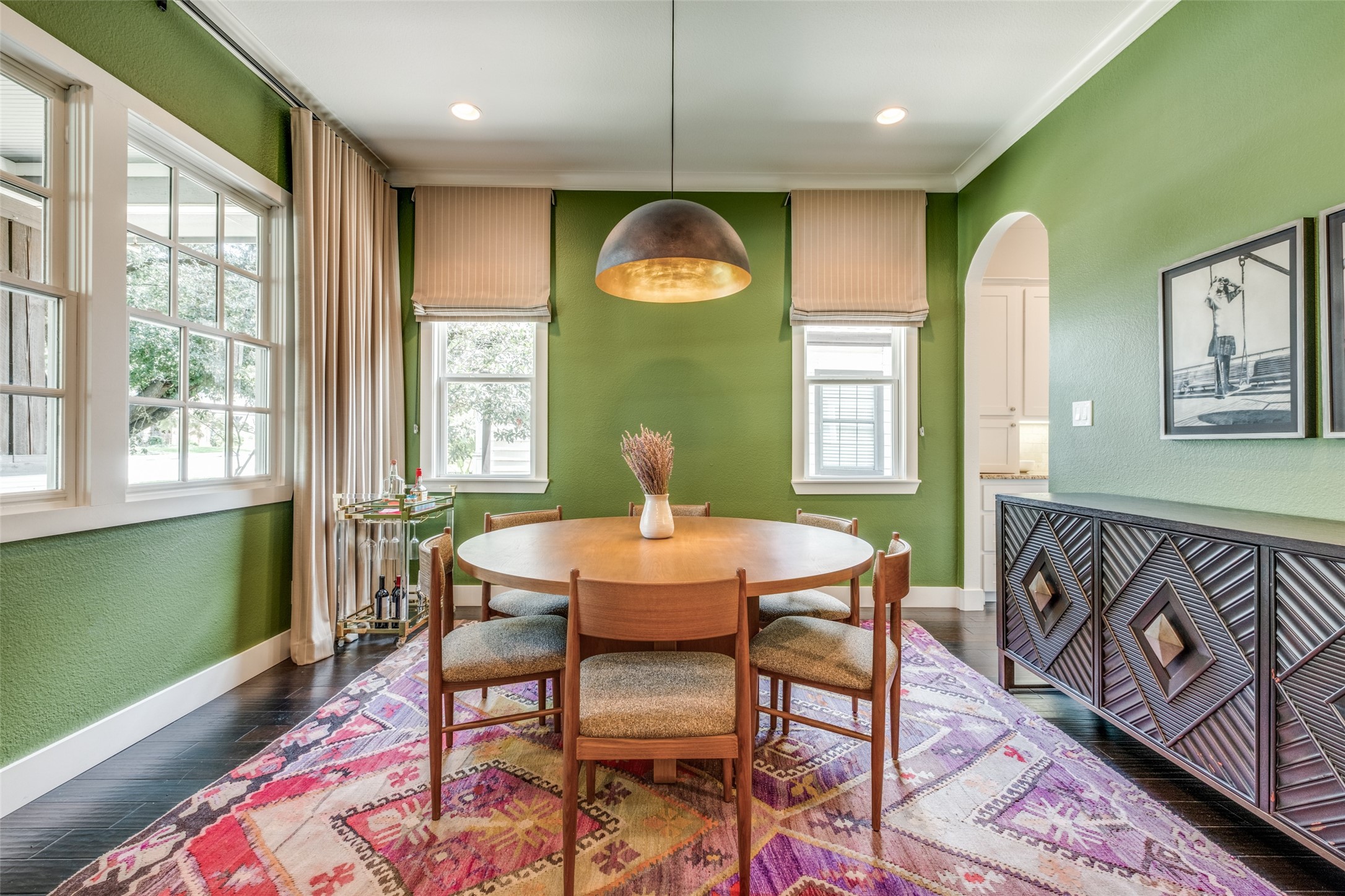 6122 Richmond Avenue