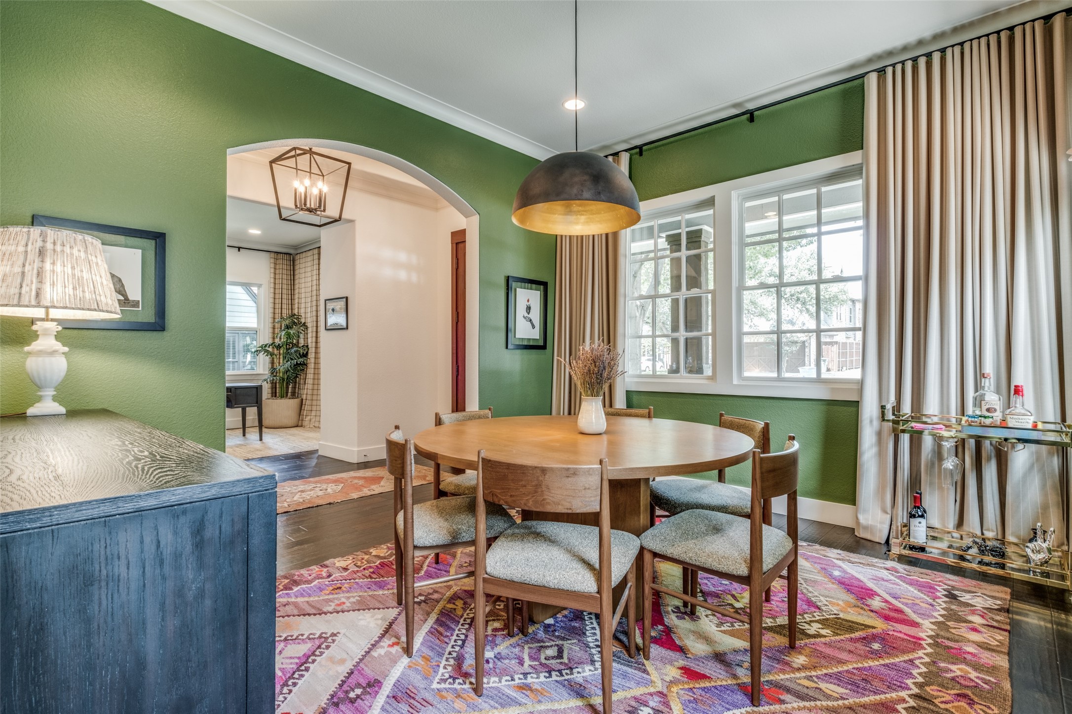 6122 Richmond Avenue