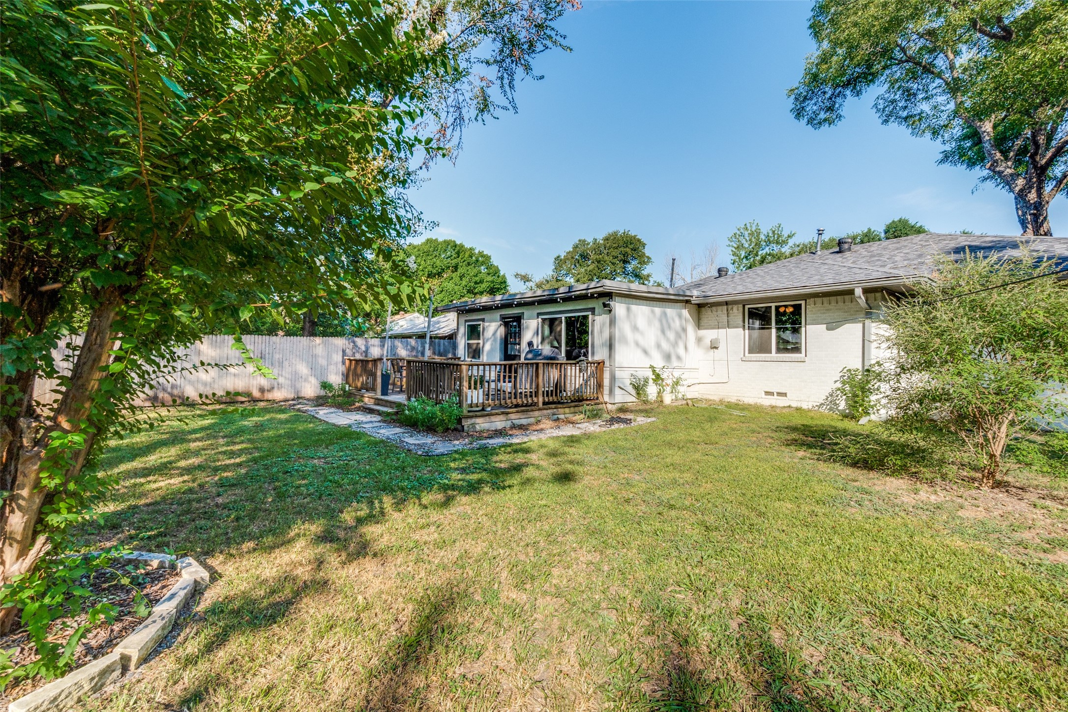 10226 Eastwood Drive