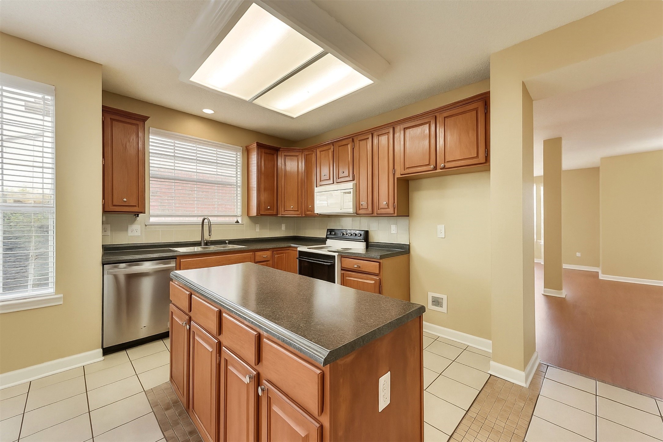 3317 Fox Hollow Court