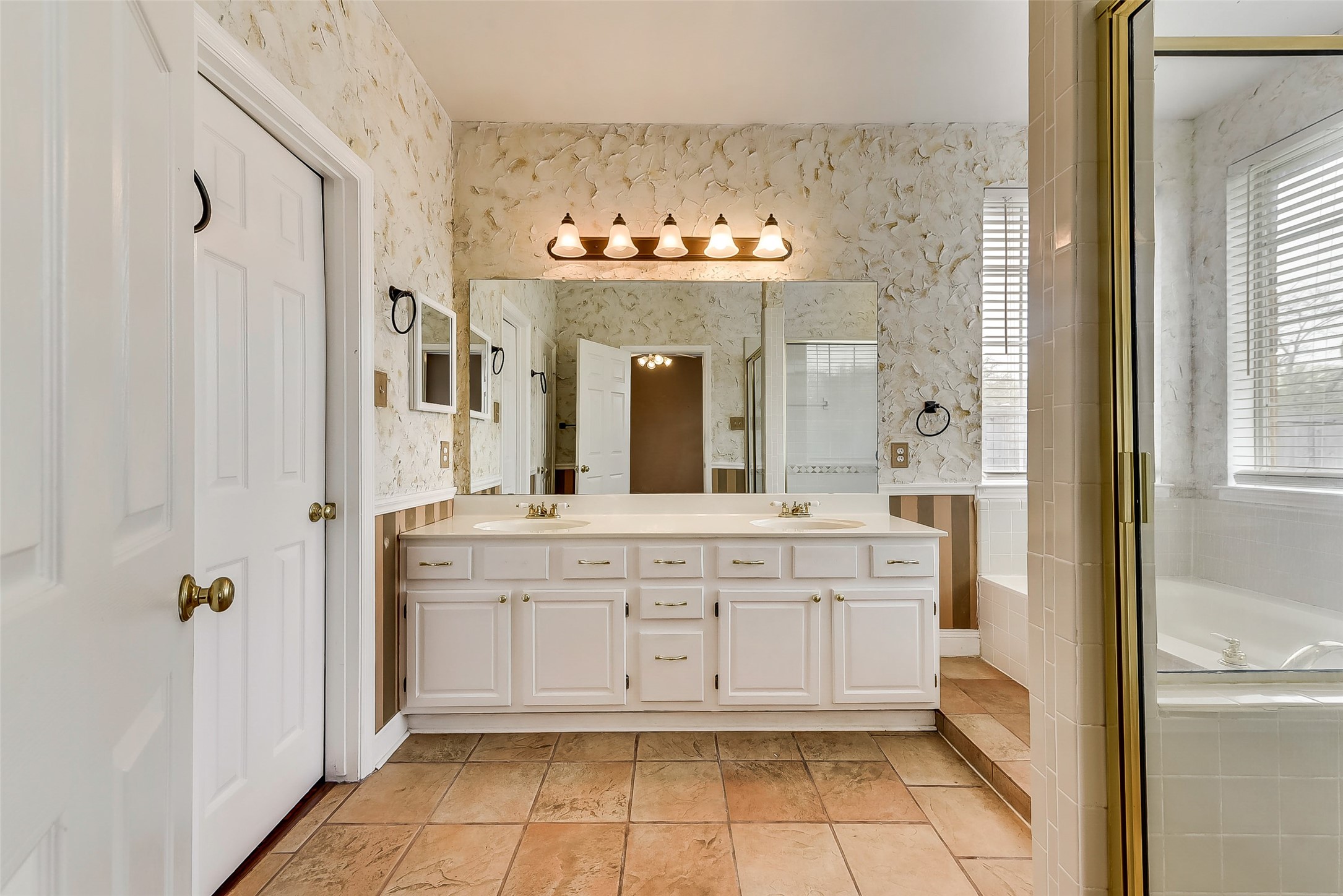 3317 Fox Hollow Court