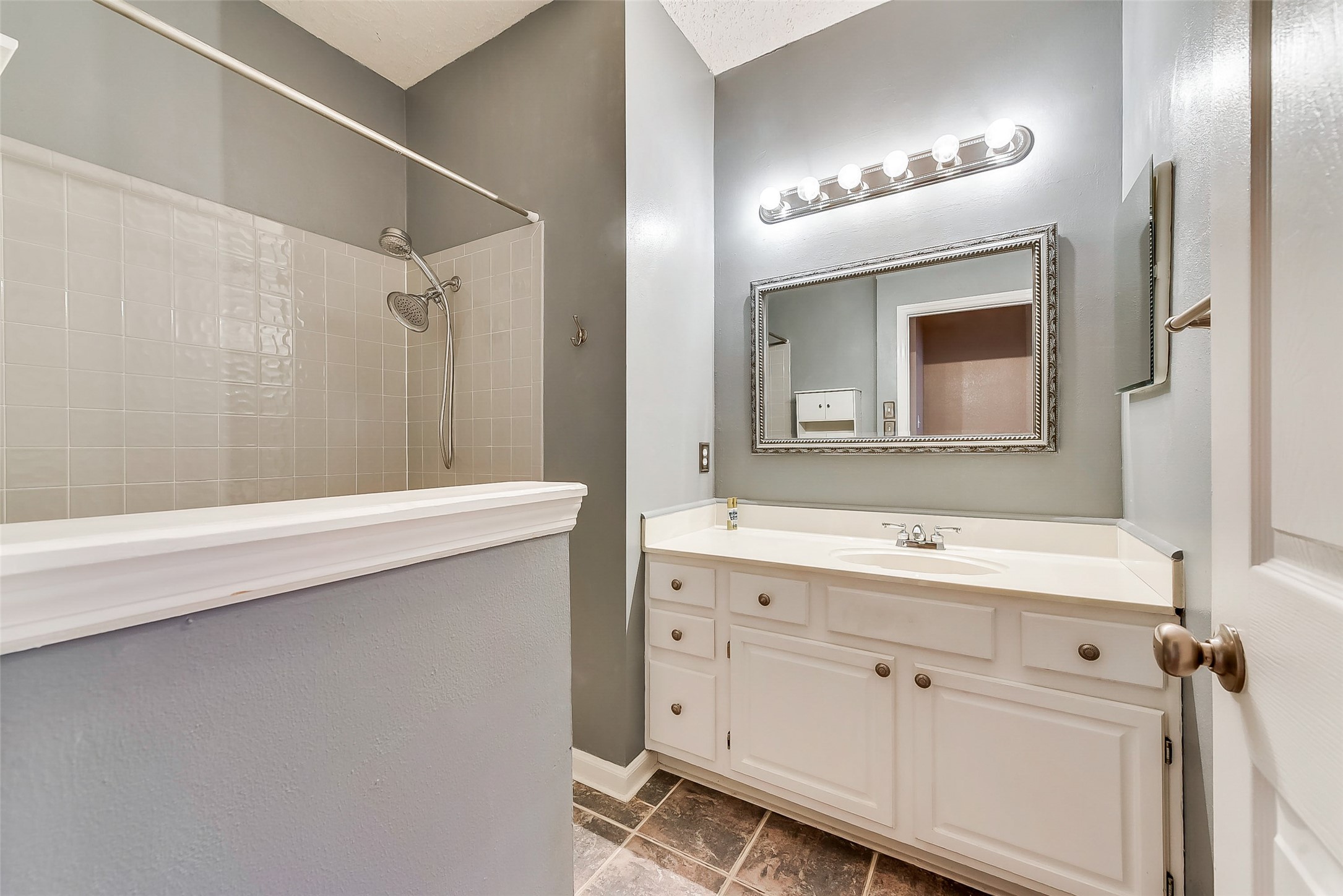 3317 Fox Hollow Court