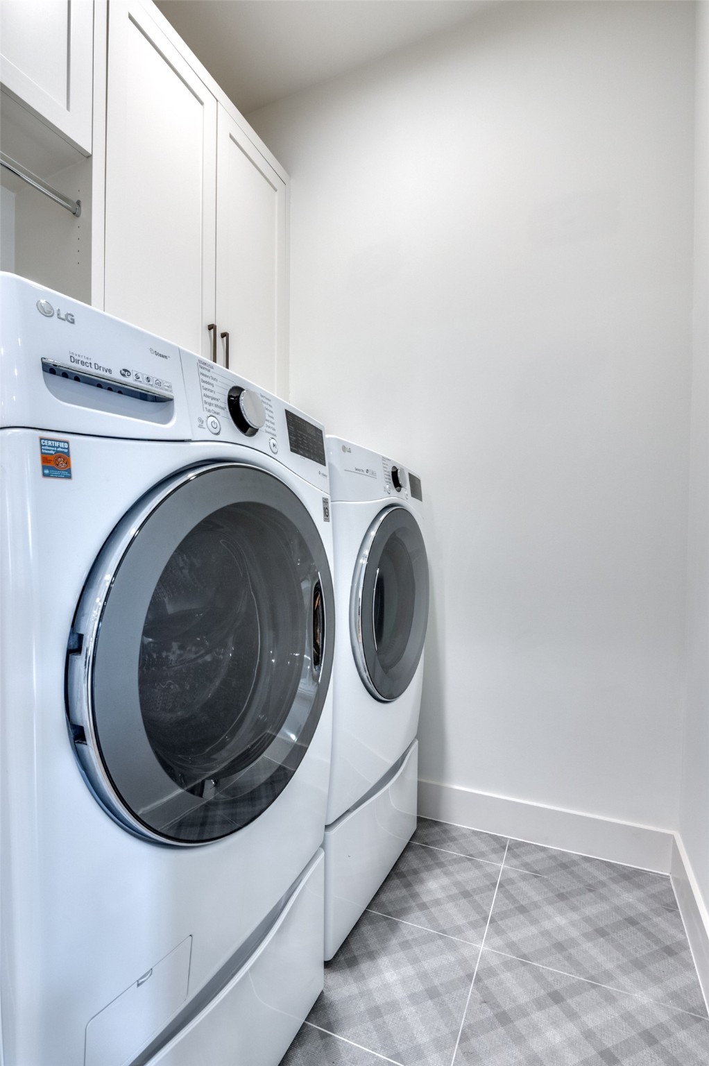 4222 Hawthorne Avenue 103